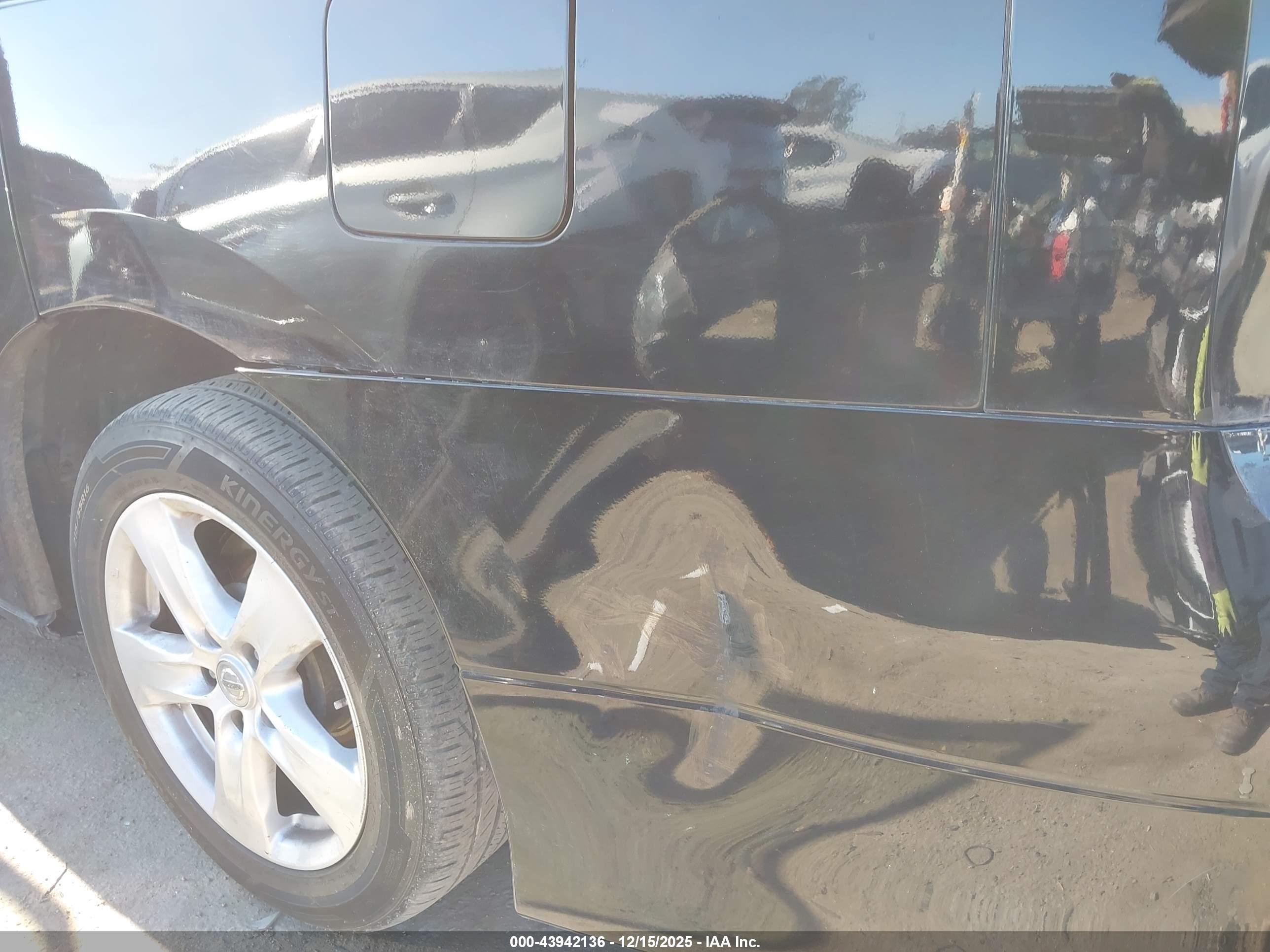 NISSAN QUEST image 6