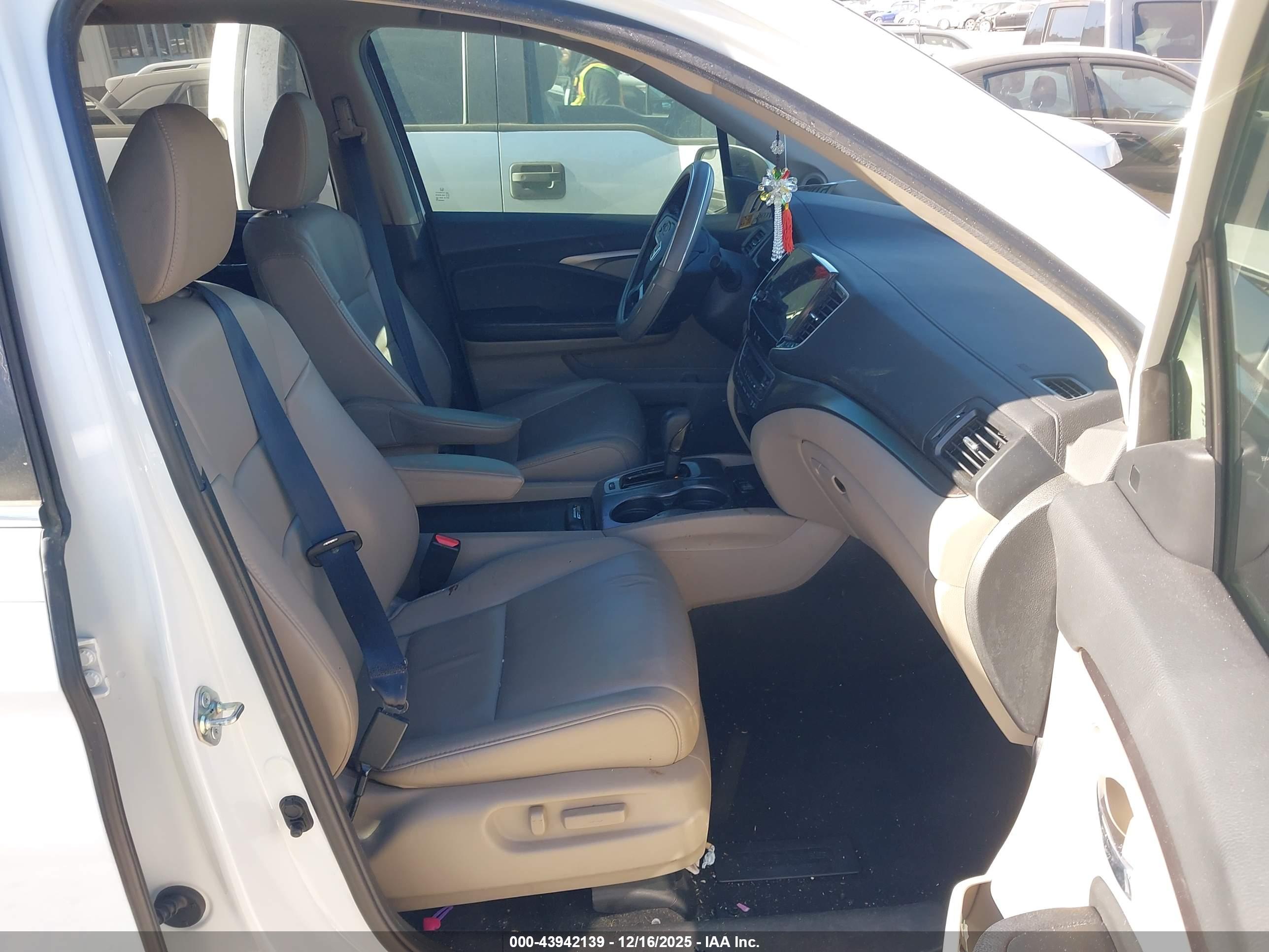 HONDA PILOT image 5