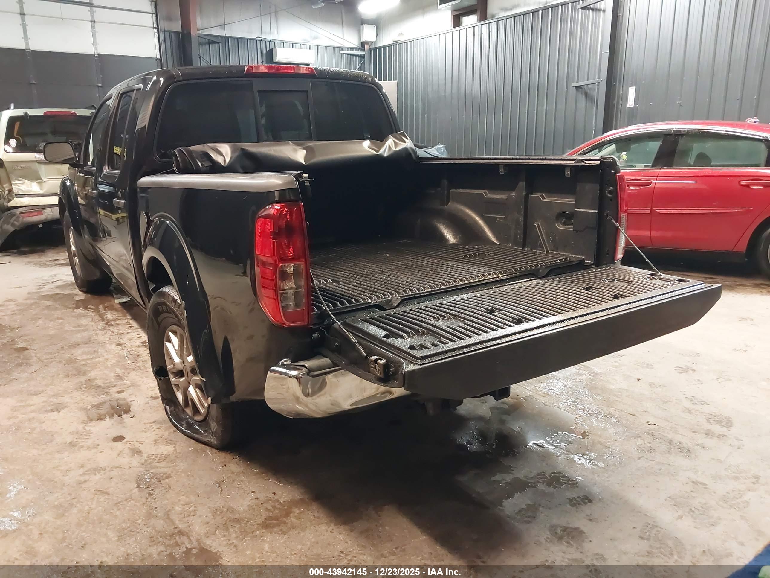 NISSAN FRONTIER image 3