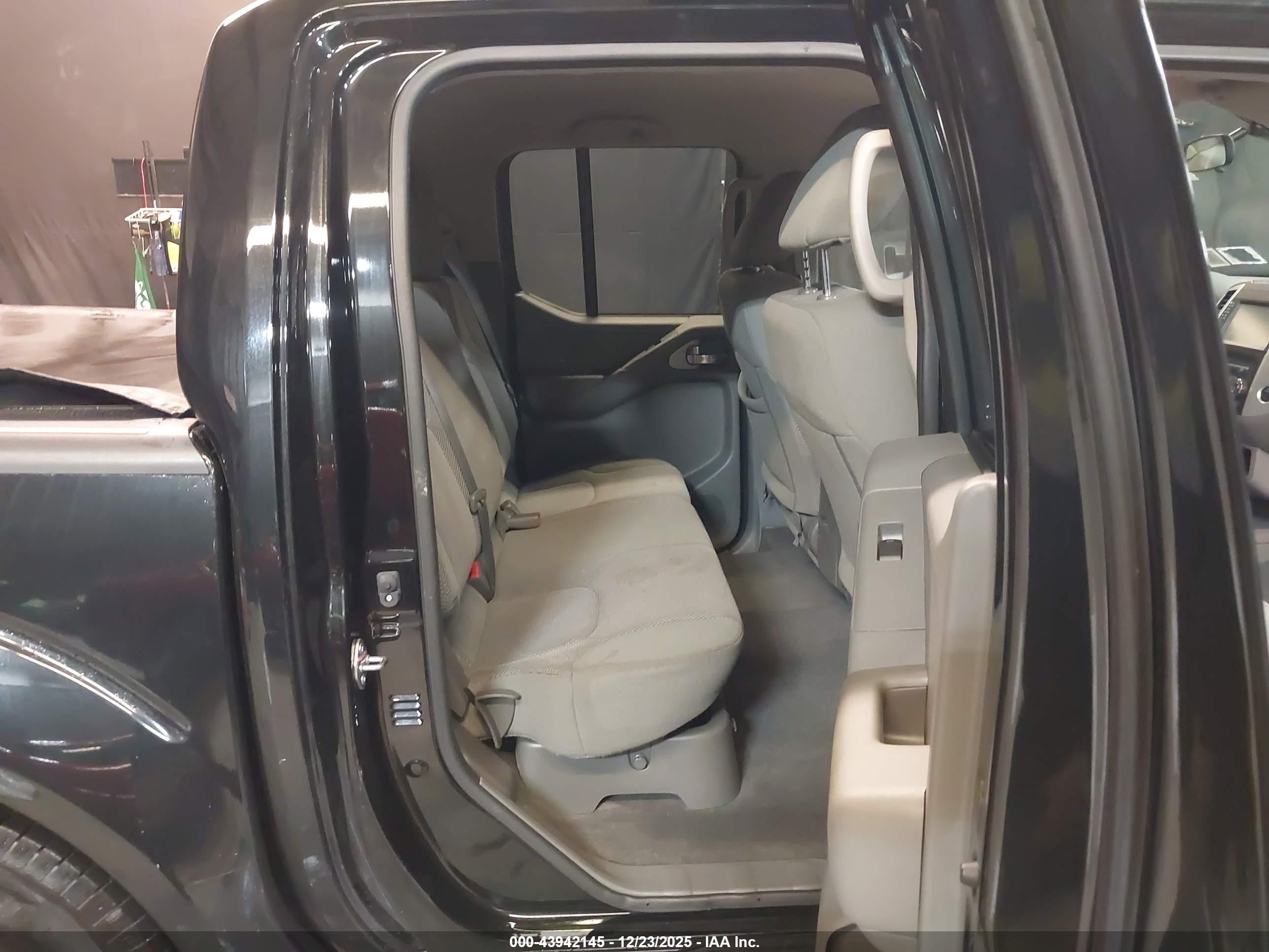 NISSAN FRONTIER image 8