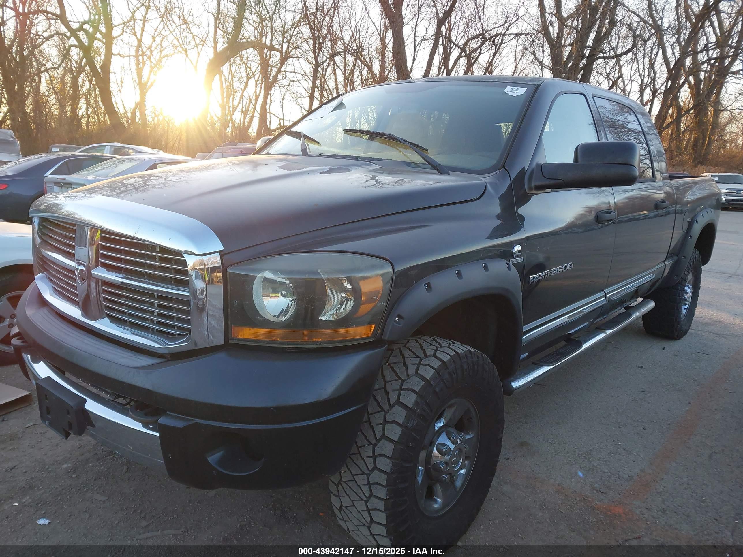 DODGE RAM image 2
