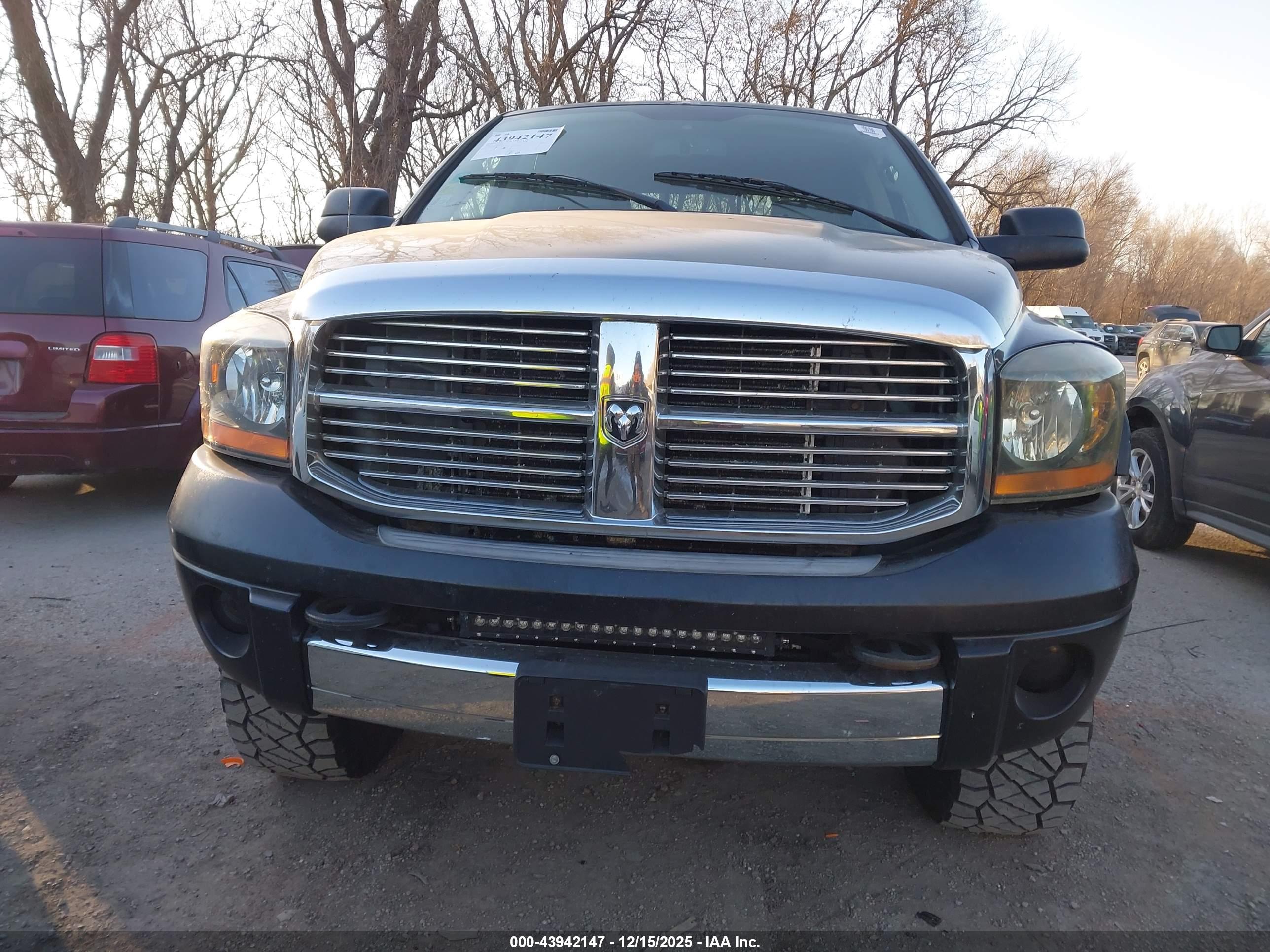 DODGE RAM image 6