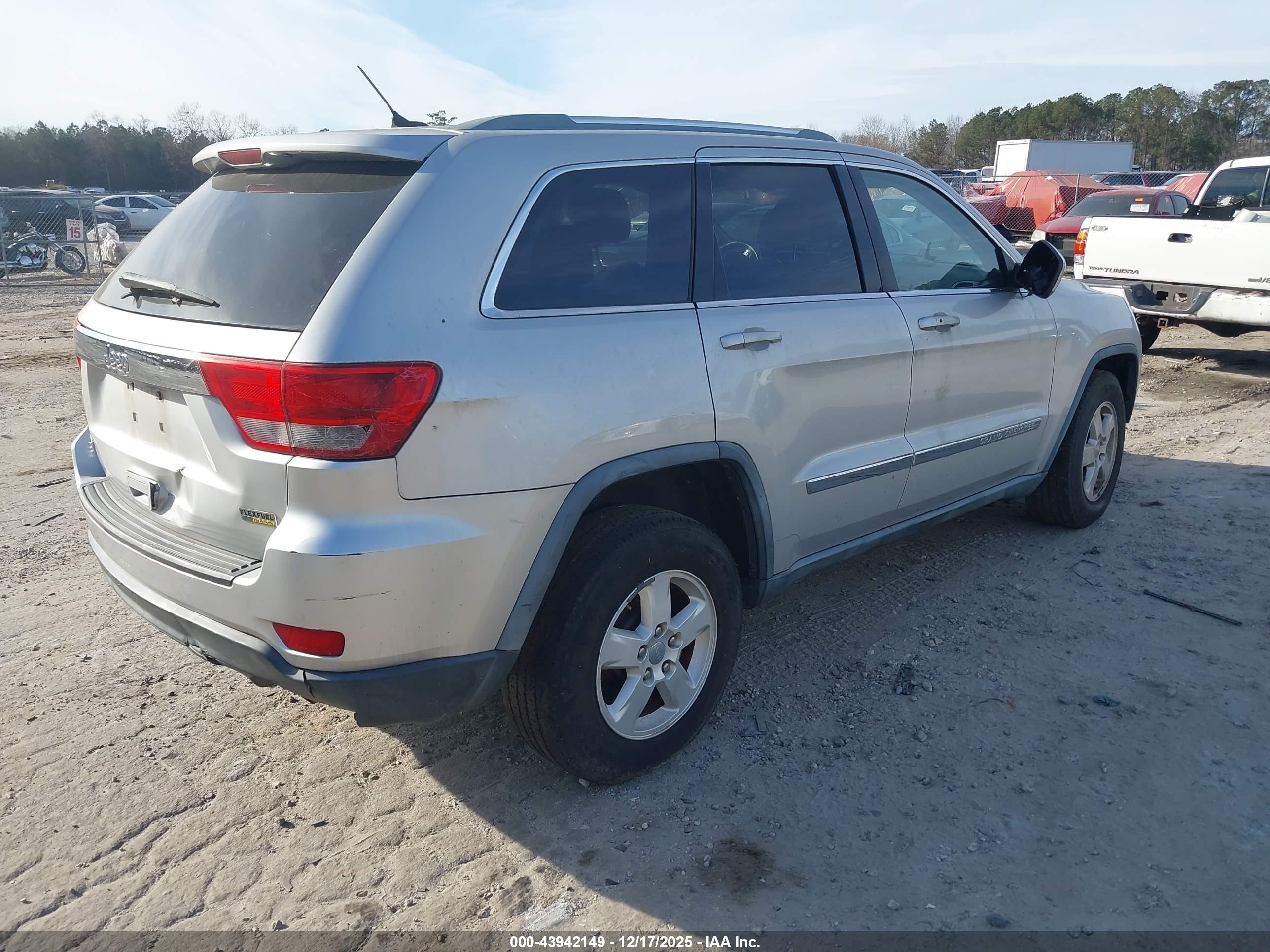JEEP GRAND image 4