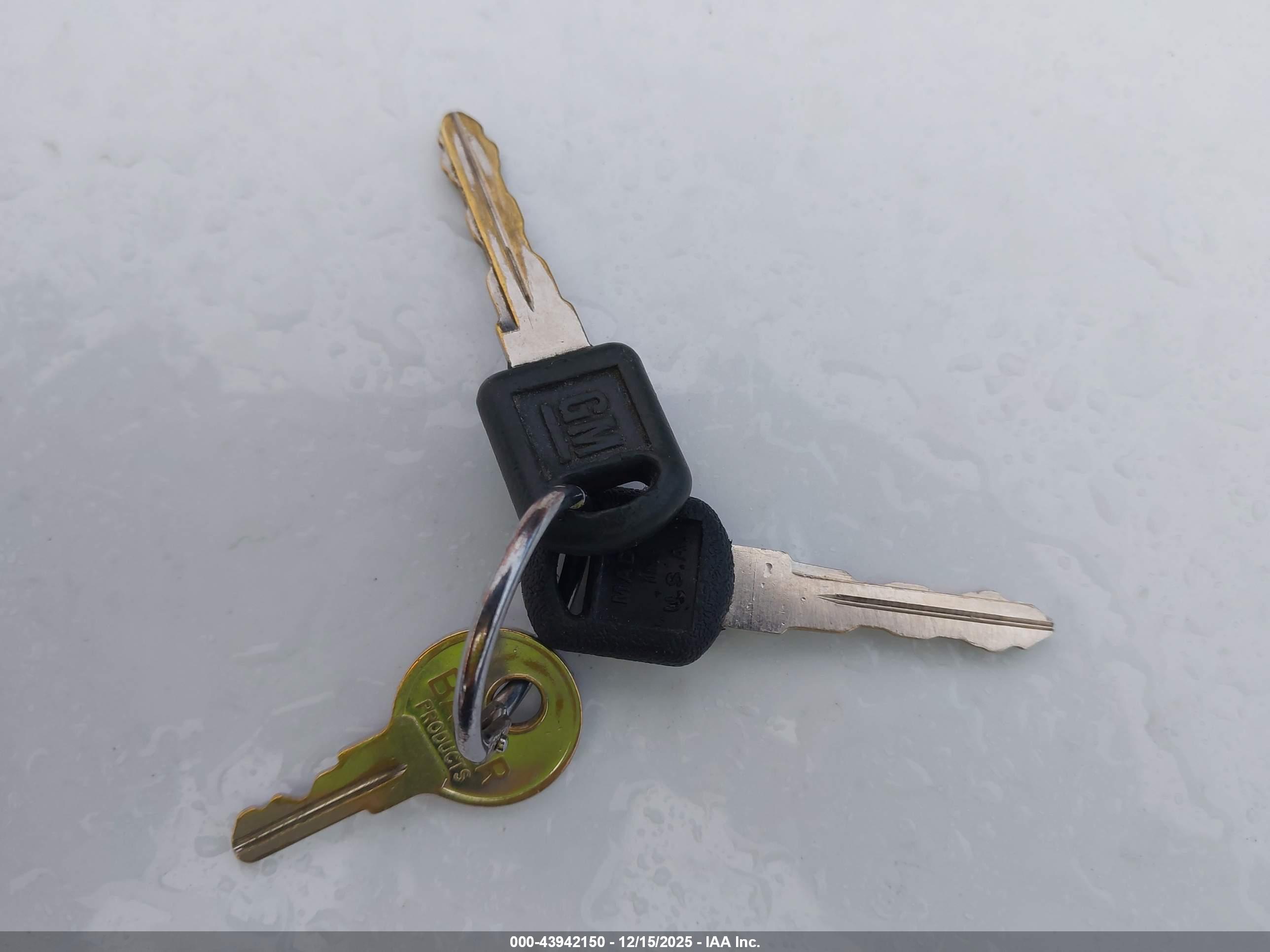 CHEVROLET GMT-400 image 11