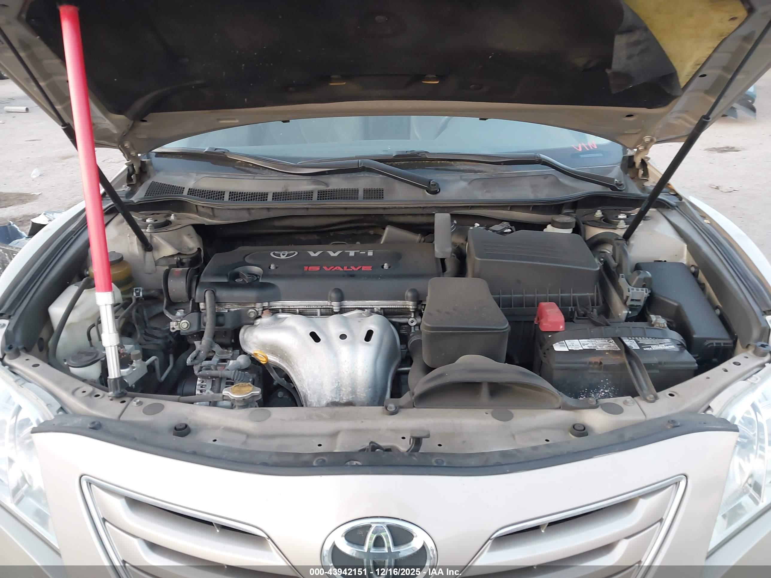 TOYOTA CAMRY image 10