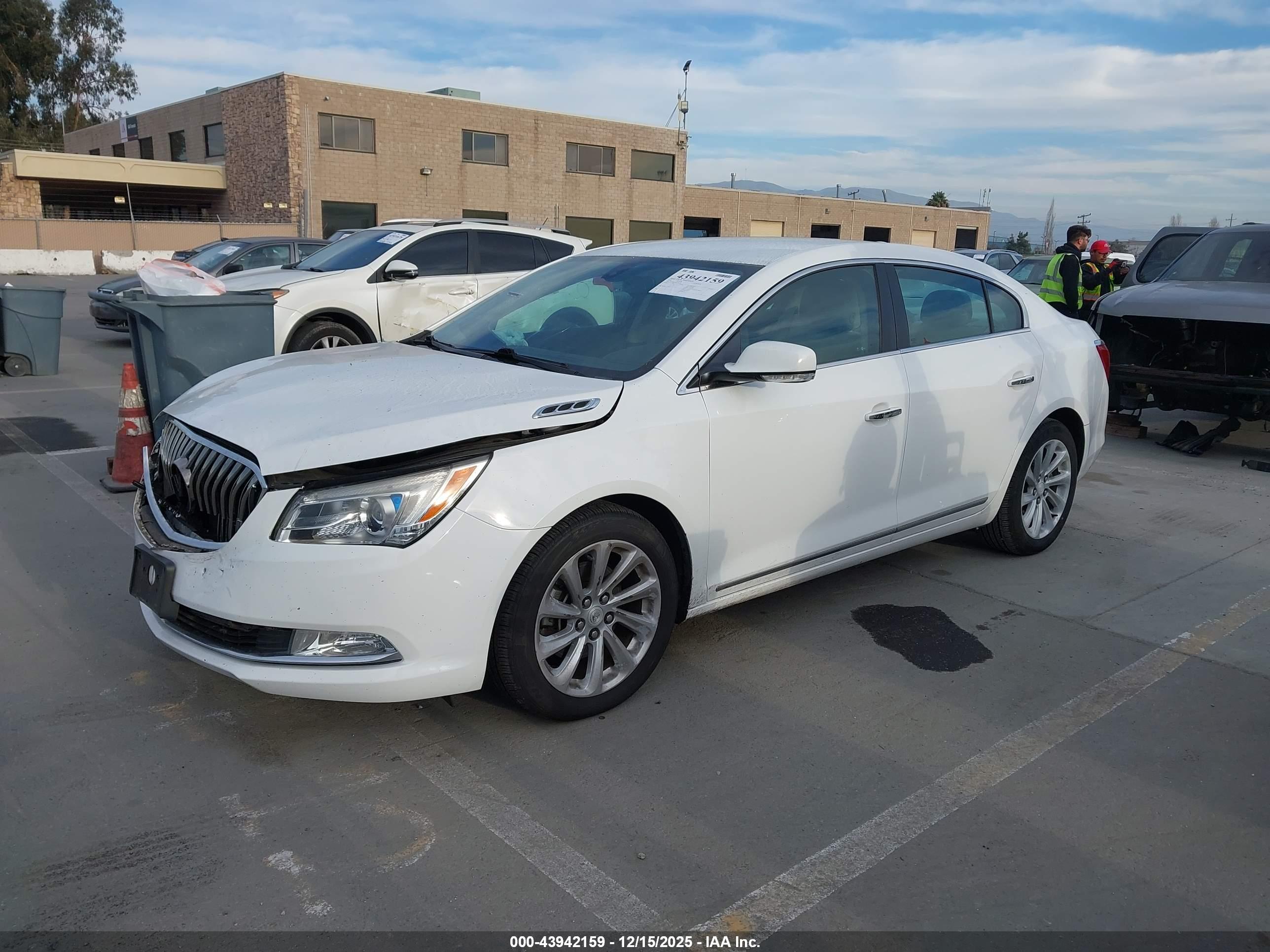 BUICK LACROSSE image 2