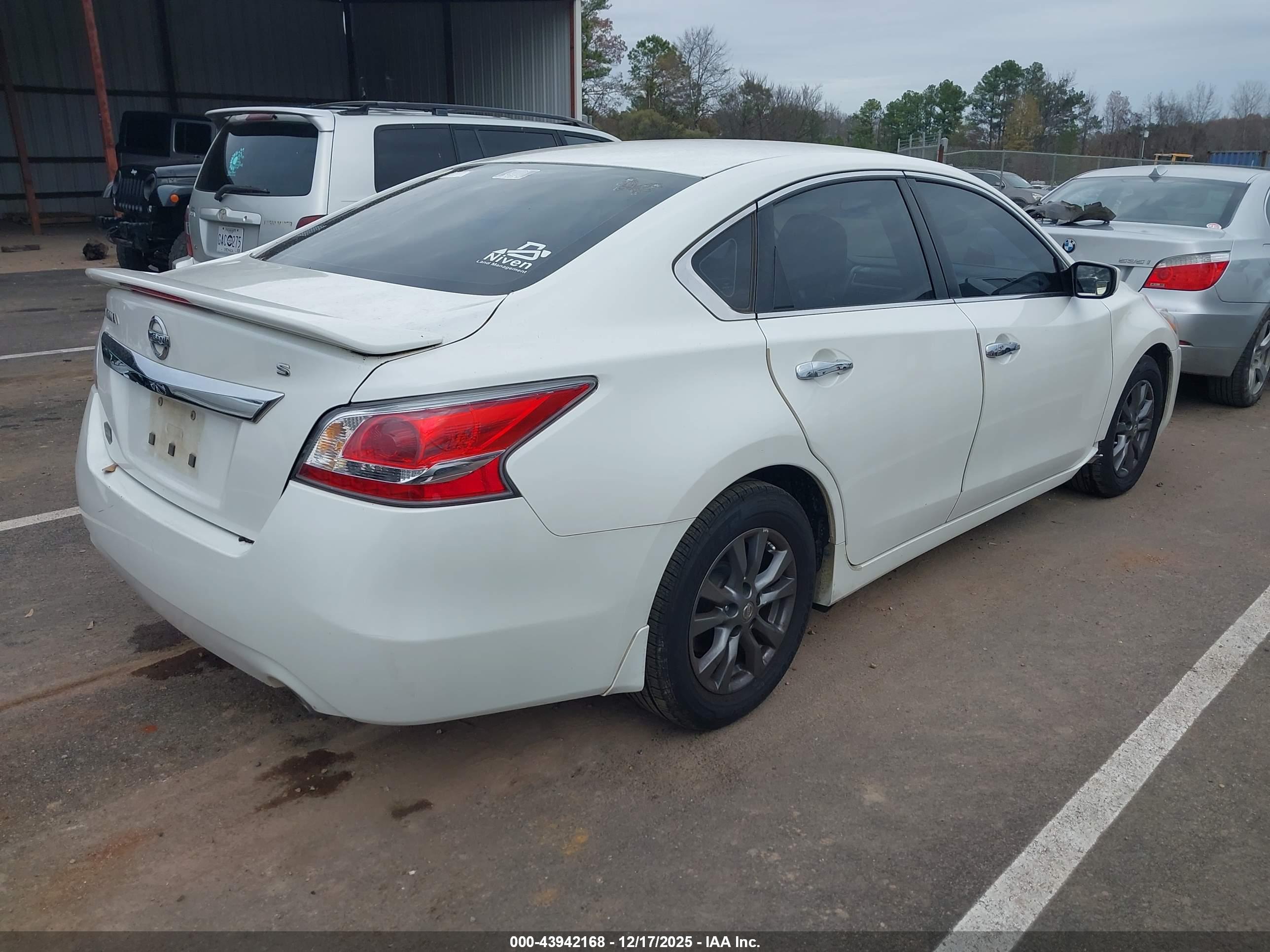 NISSAN ALTIMA image 4