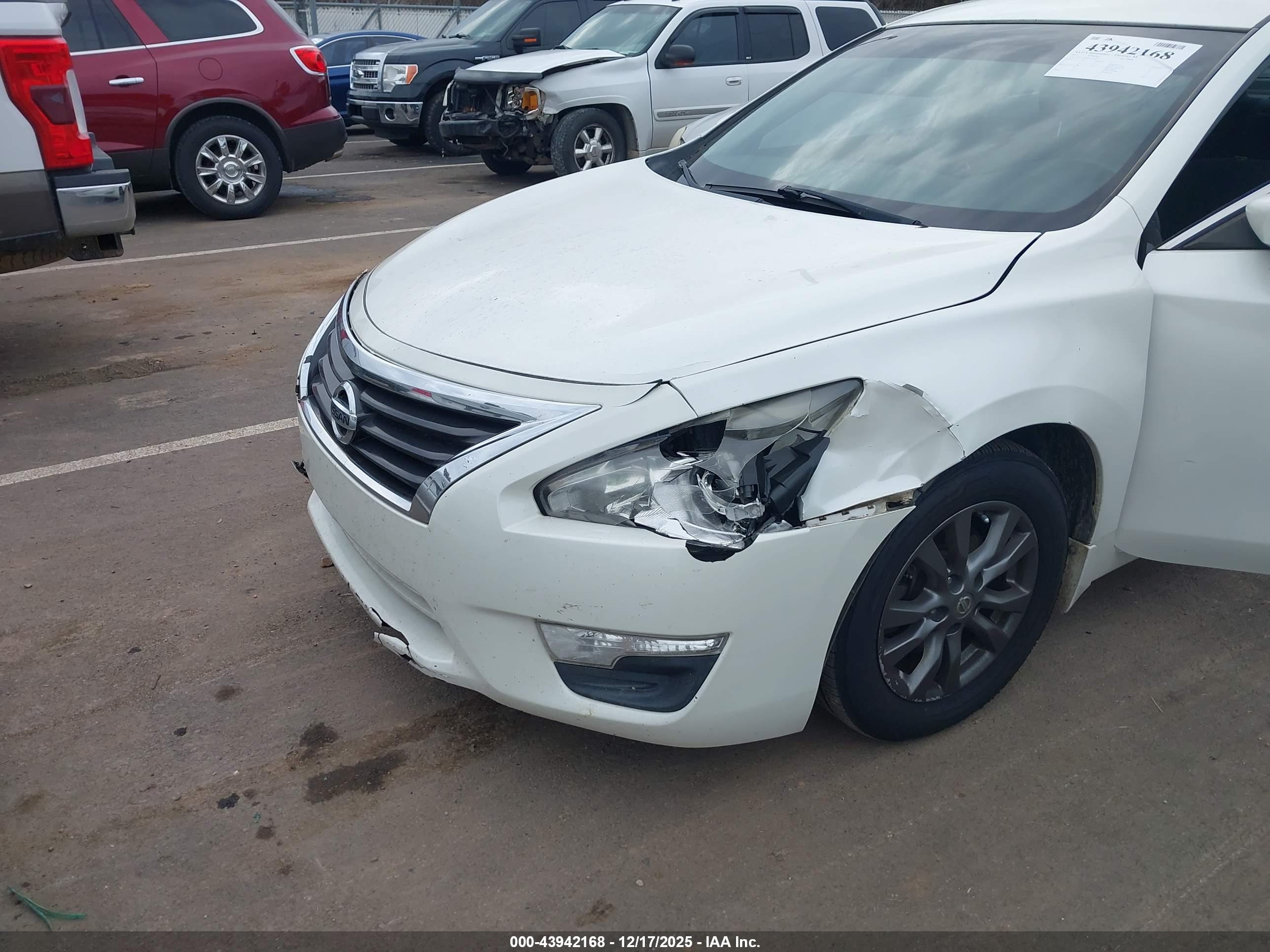 NISSAN ALTIMA image 6