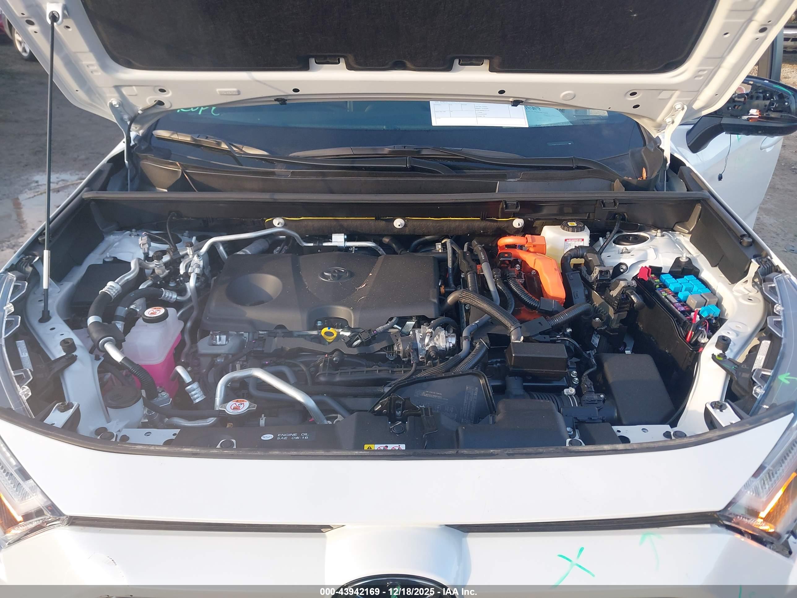 TOYOTA RAV4 image 10