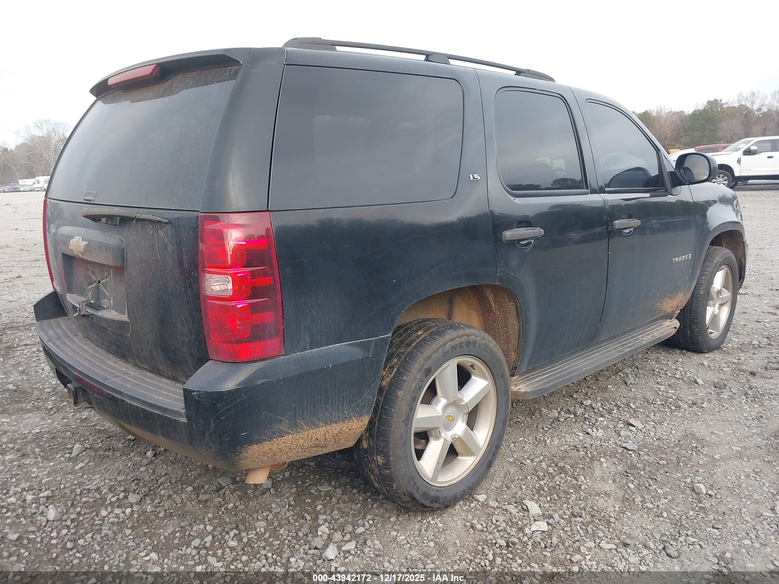 CHEVROLET TAHOE image 4