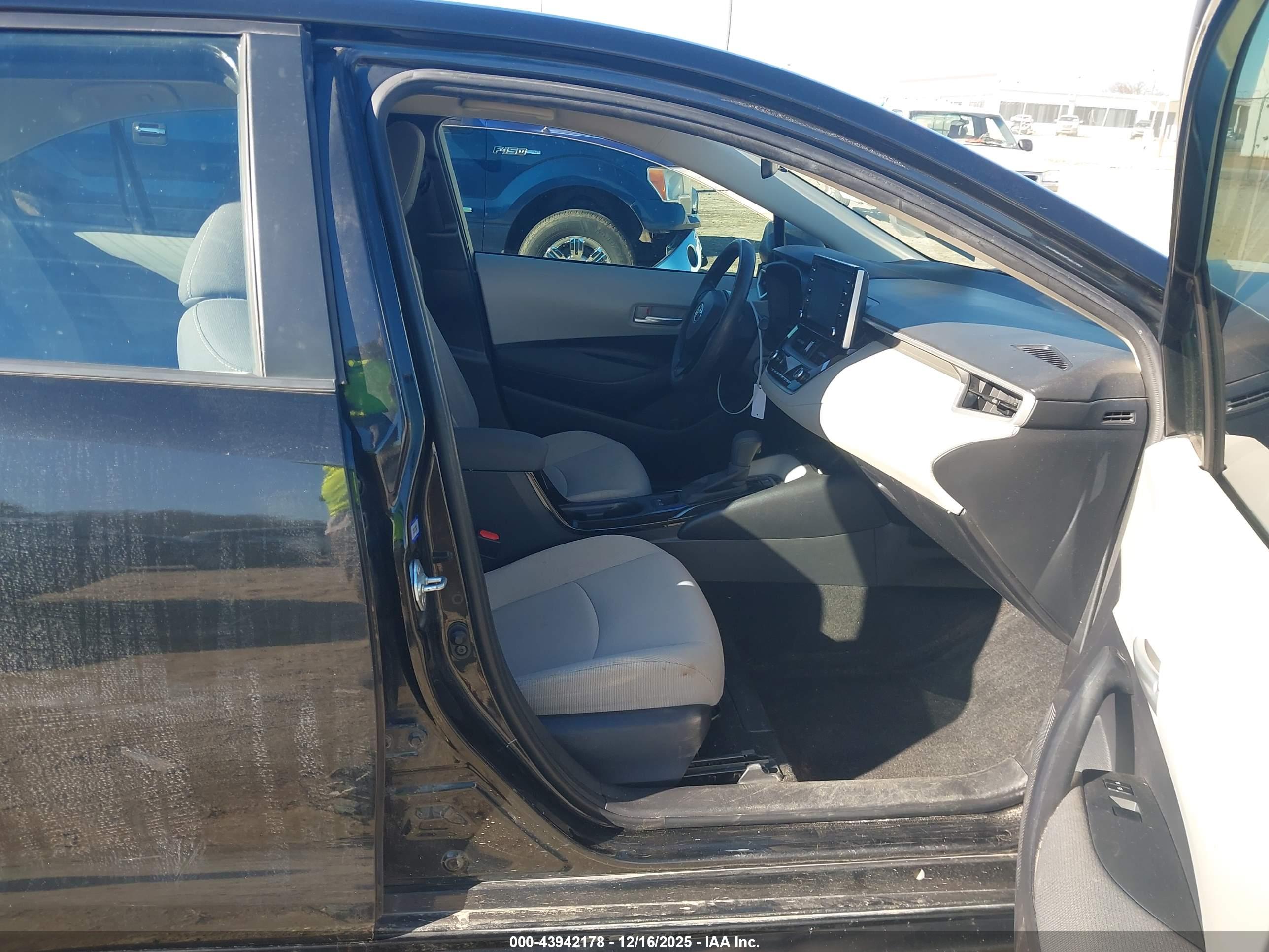 TOYOTA COROLLA image 5