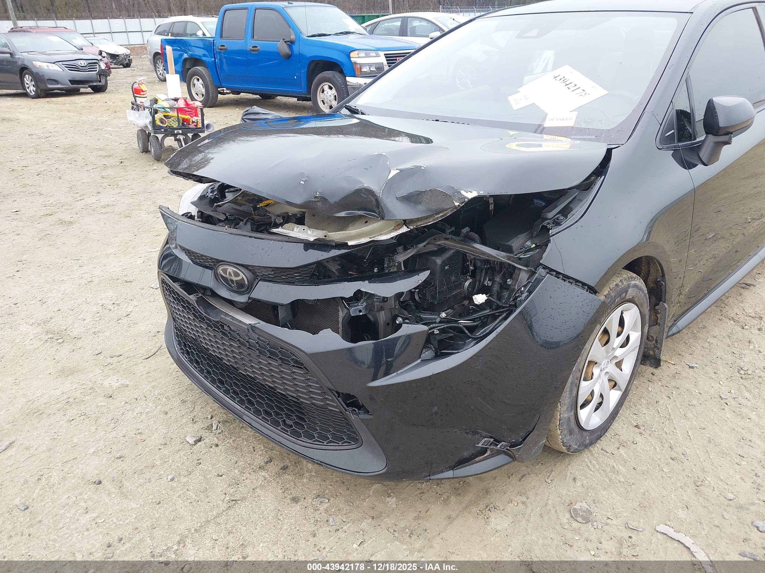 TOYOTA COROLLA image 6