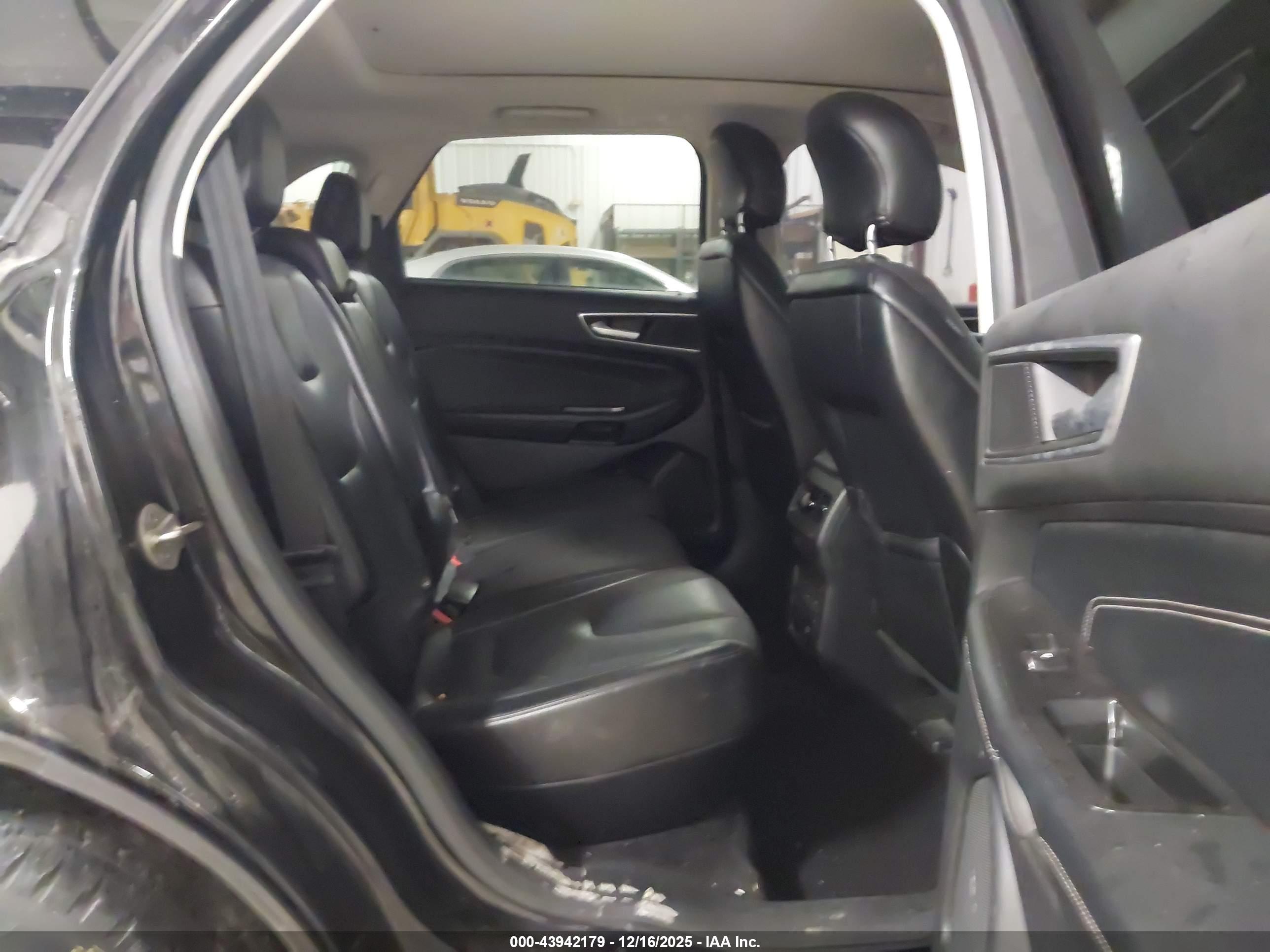 FORD EDGE image 8