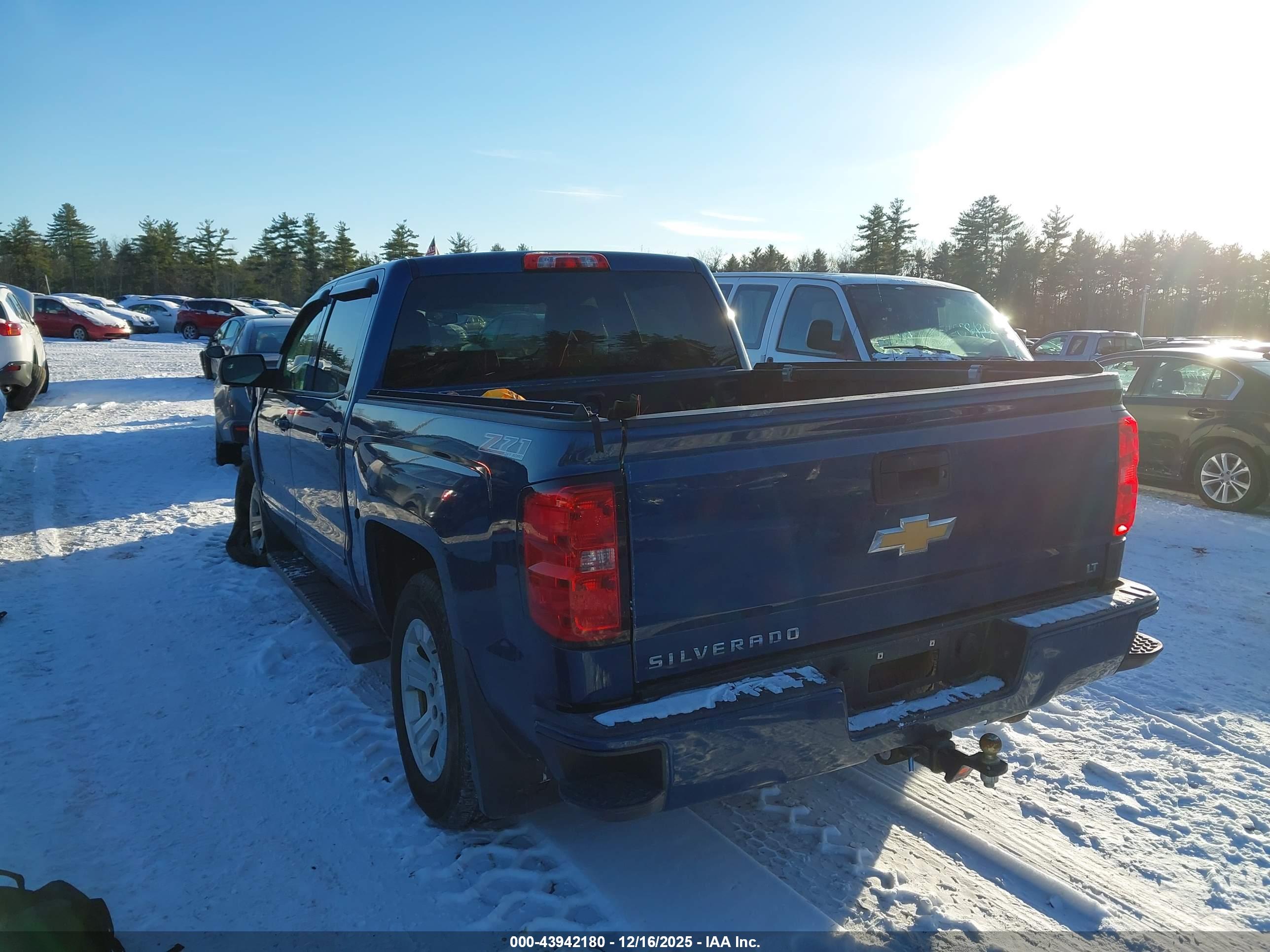 CHEVROLET SILVERADO image 3