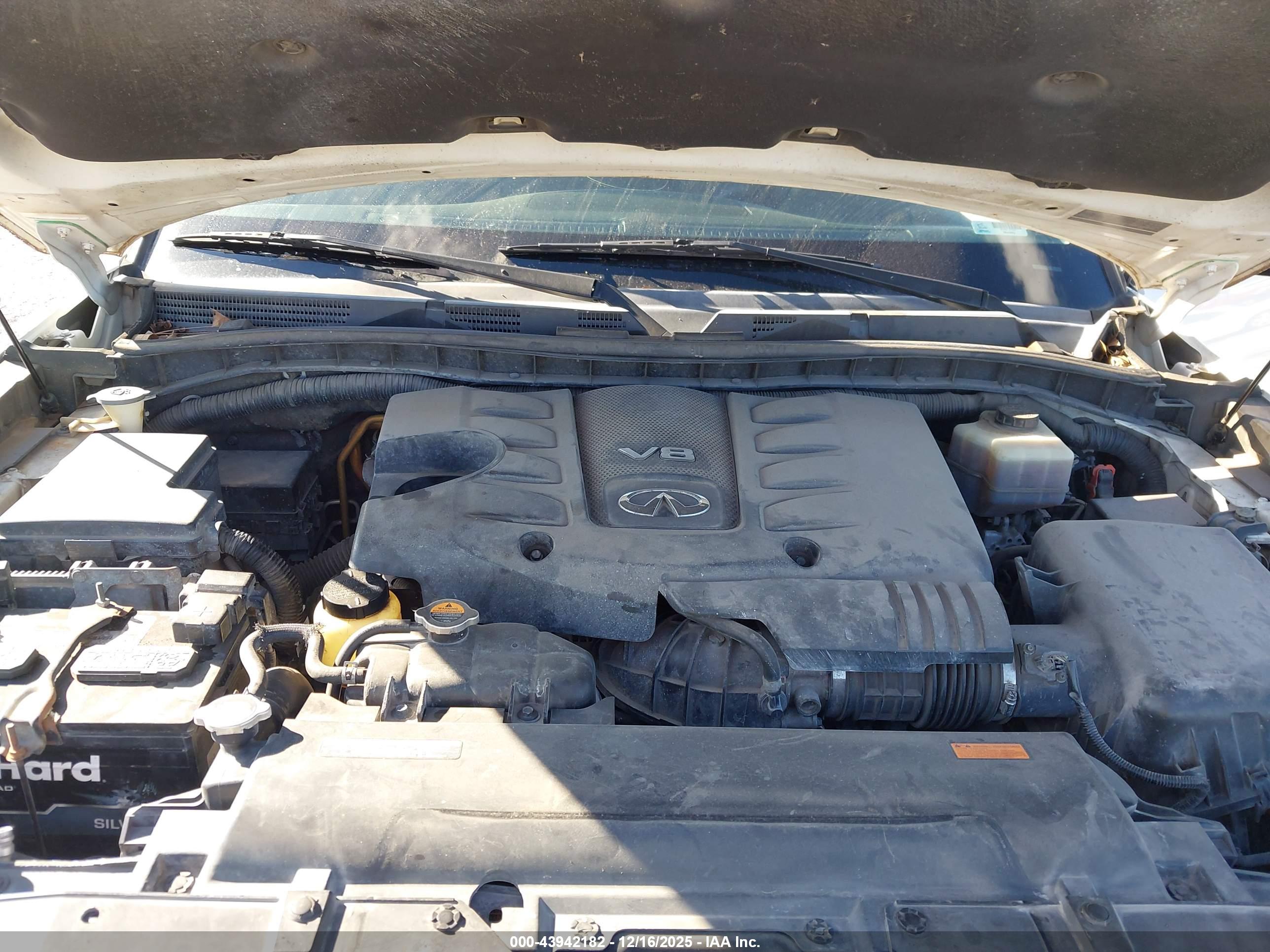 INFINITI QX56 image 10