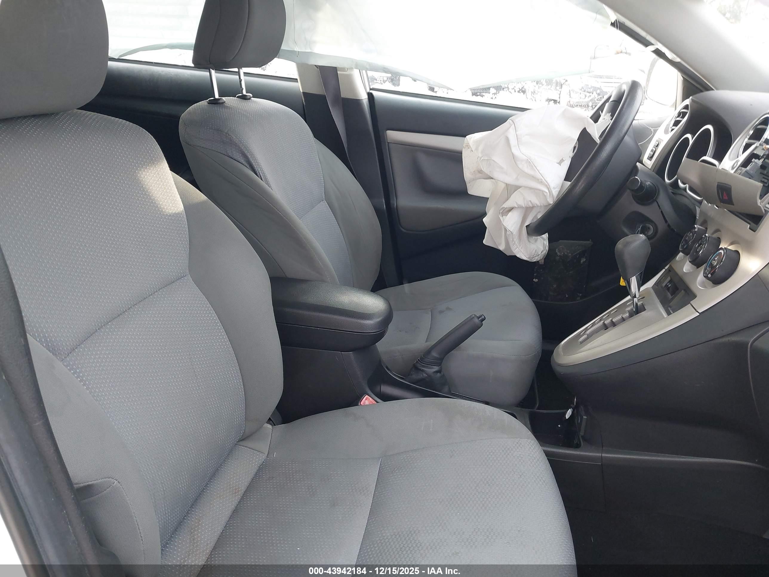 TOYOTA MATRIX image 5