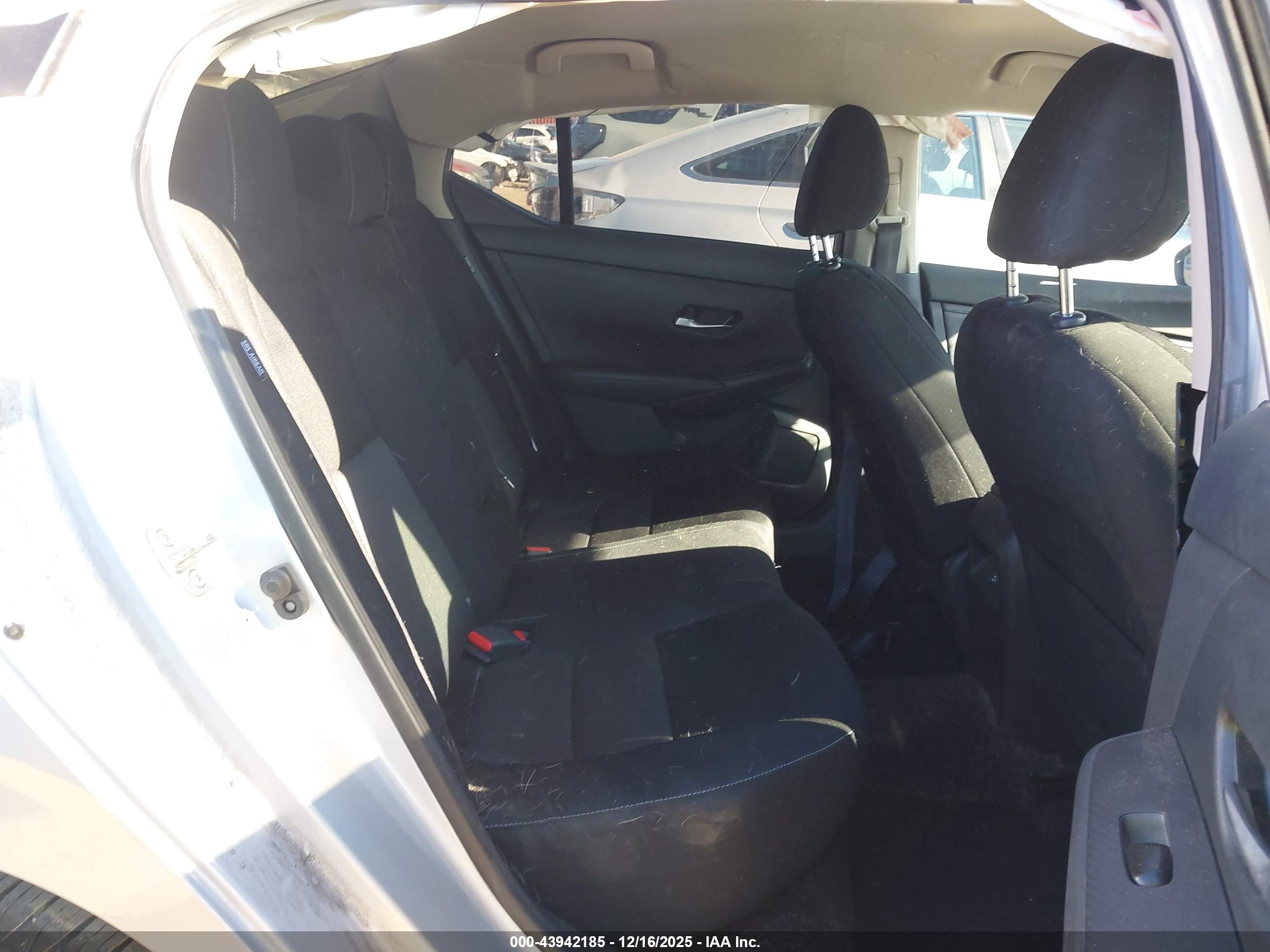 NISSAN SENTRA image 8