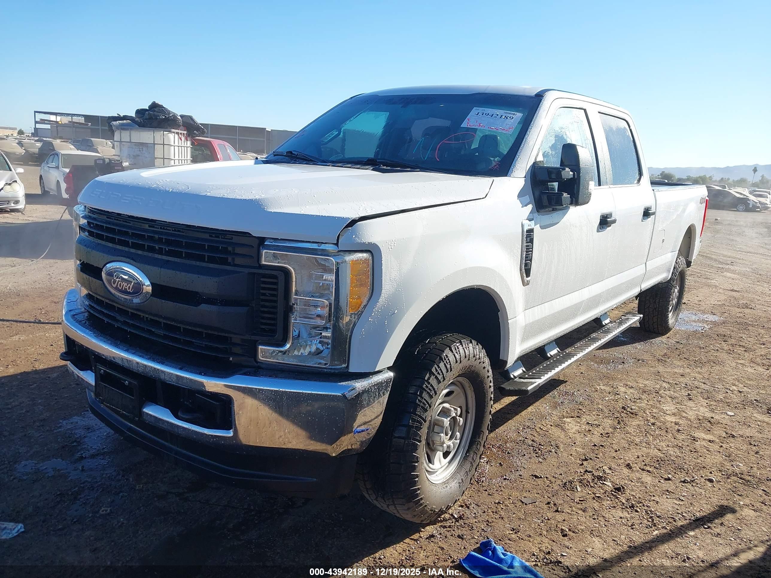 FORD F-250 image 2