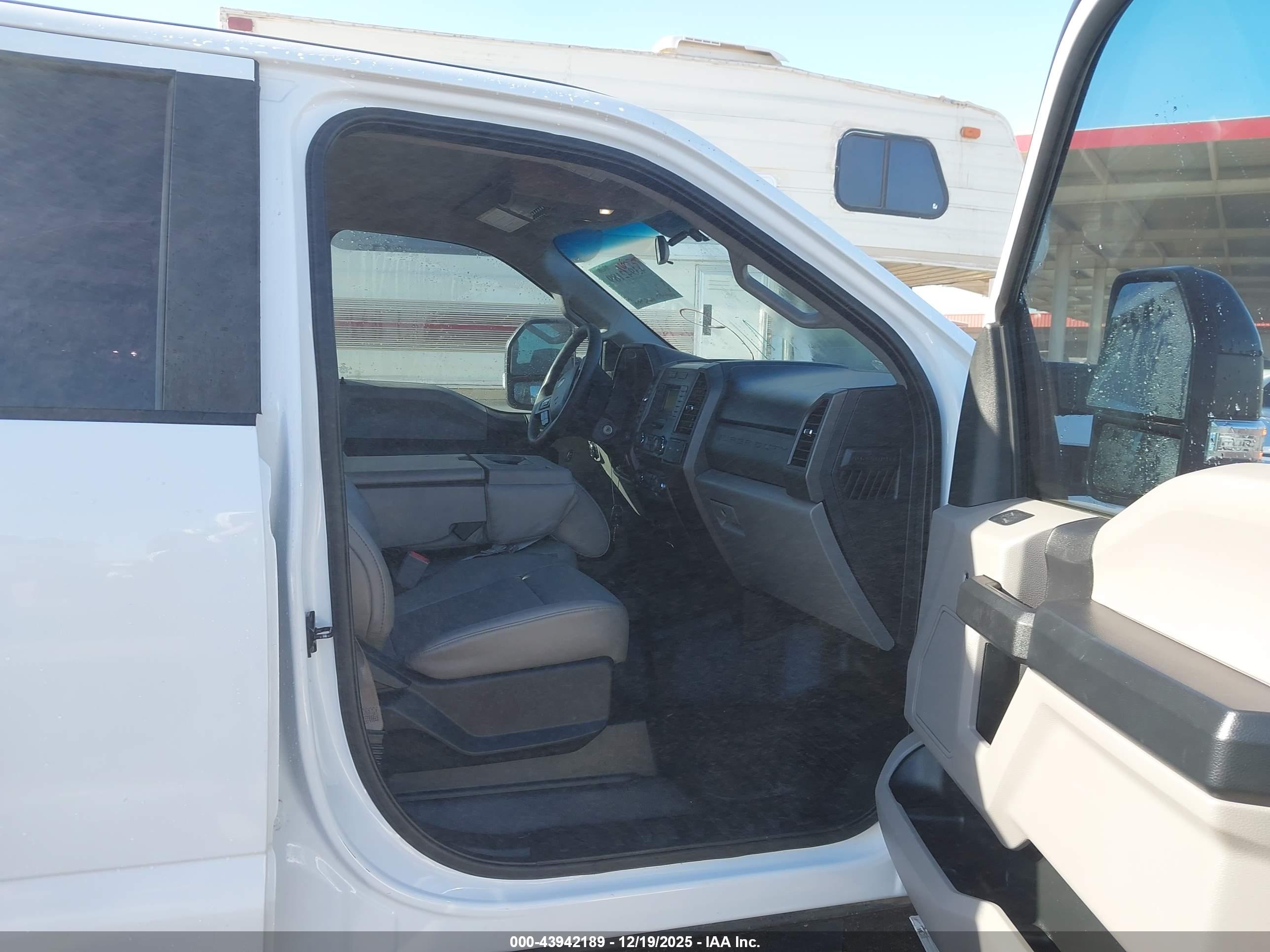 FORD F-250 image 5