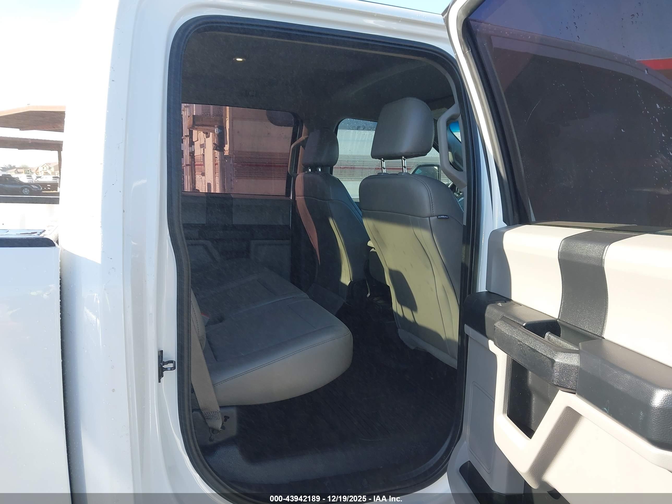 FORD F-250 image 8