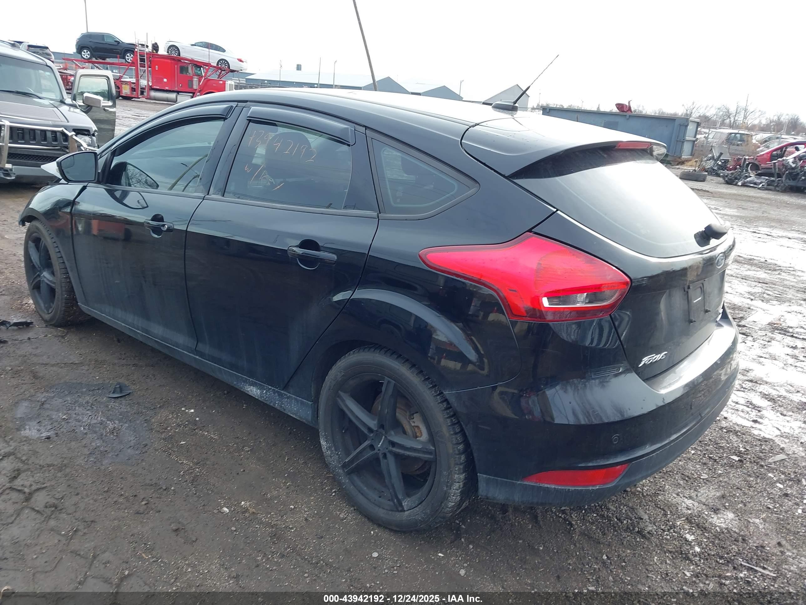 FORD FOCUS image 3