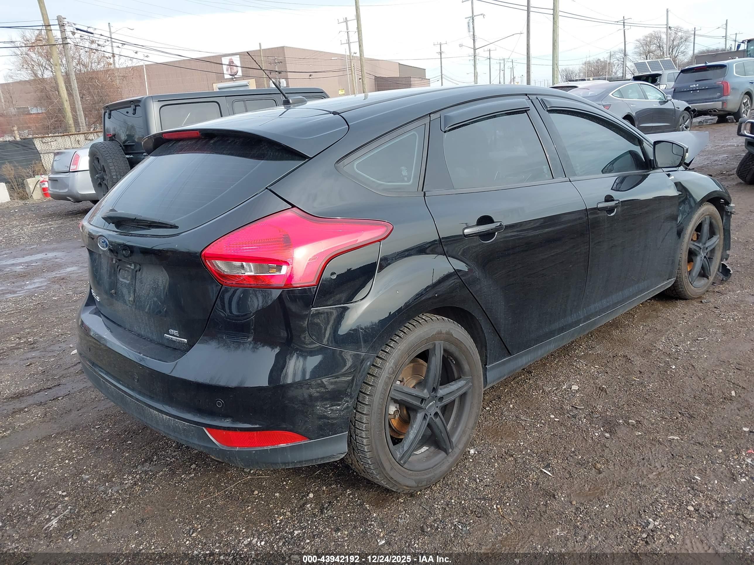 FORD FOCUS image 4
