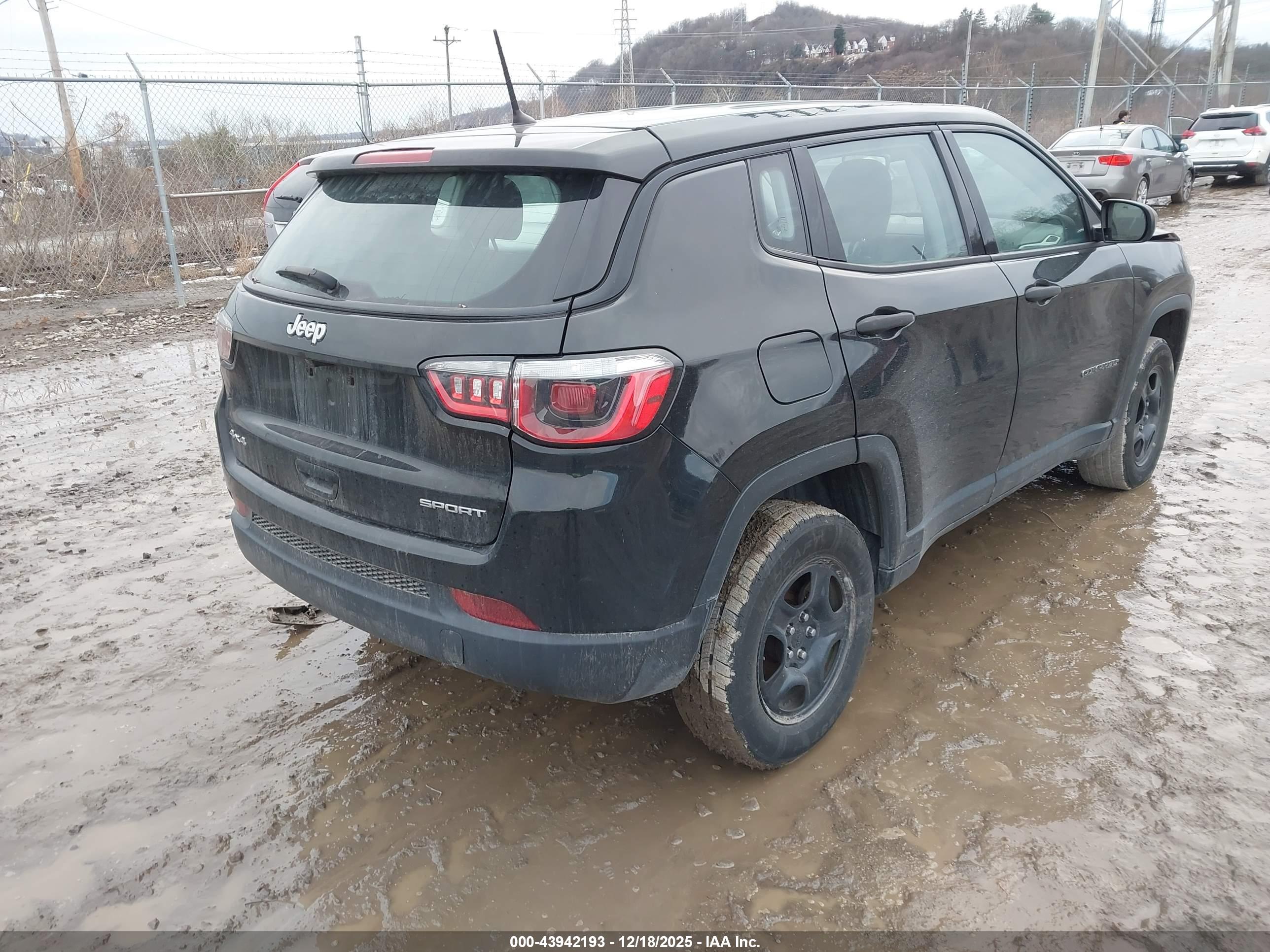 JEEP COMPASS image 4