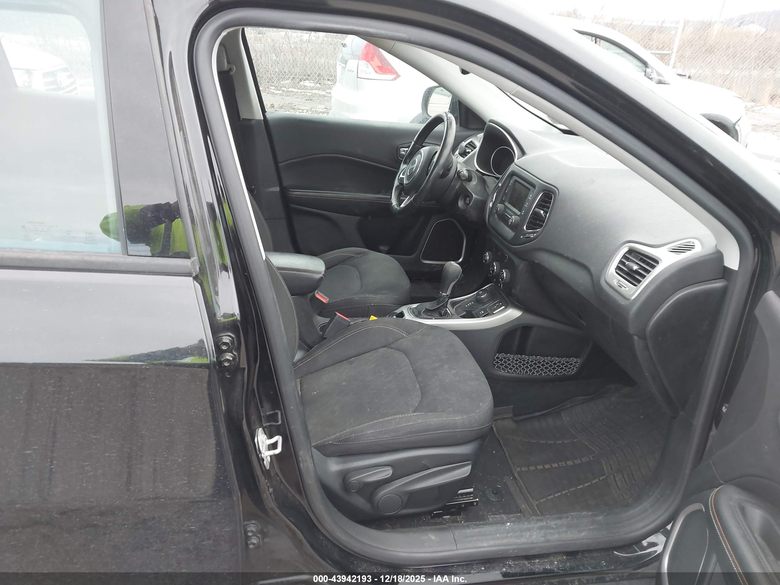JEEP COMPASS image 5