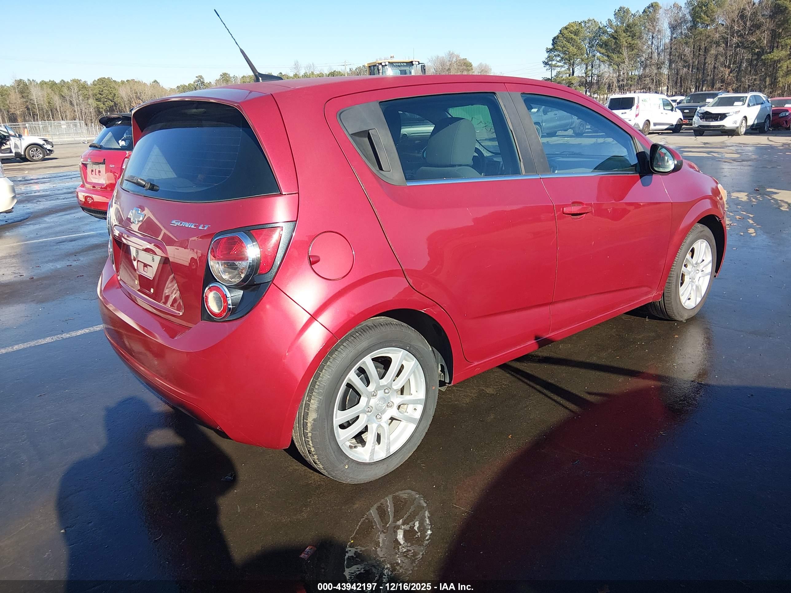 CHEVROLET SONIC image 4