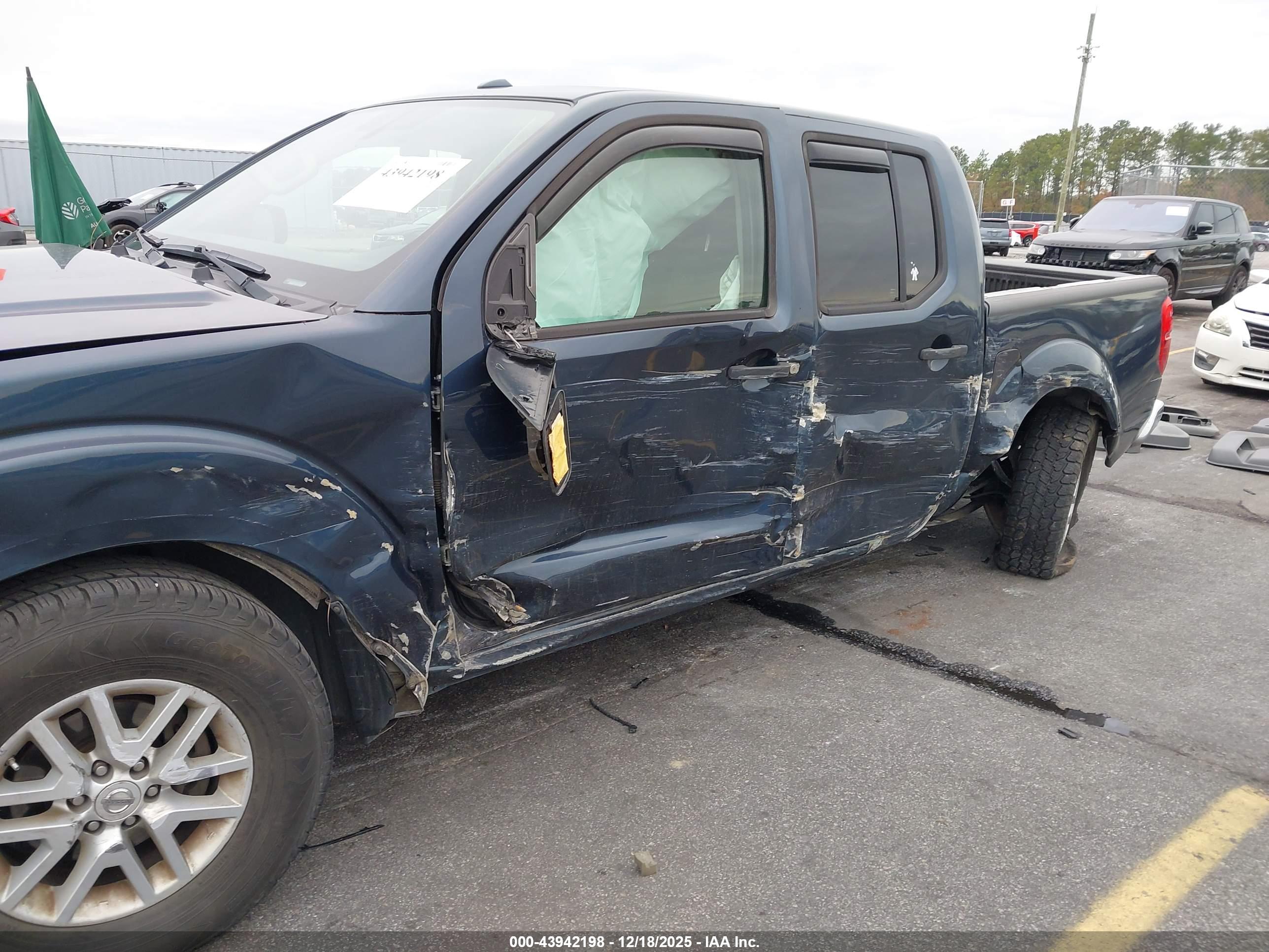 NISSAN FRONTIER image 6