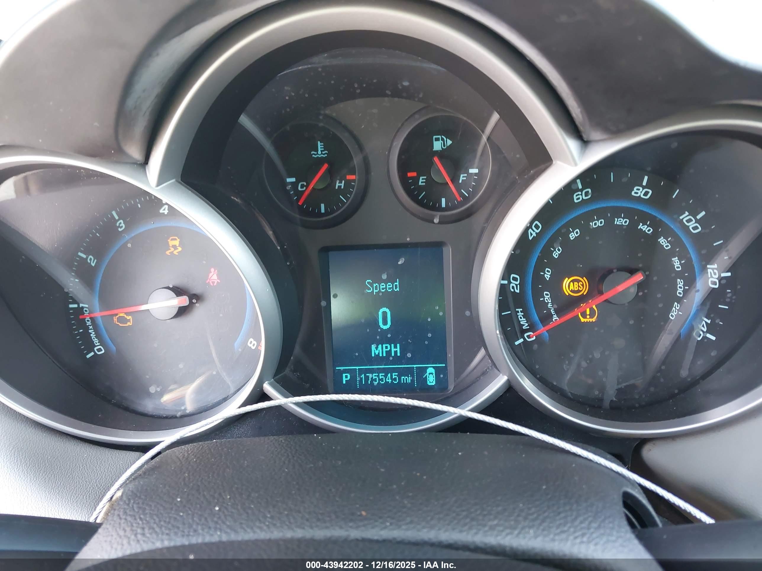 CHEVROLET CRUZE image 7