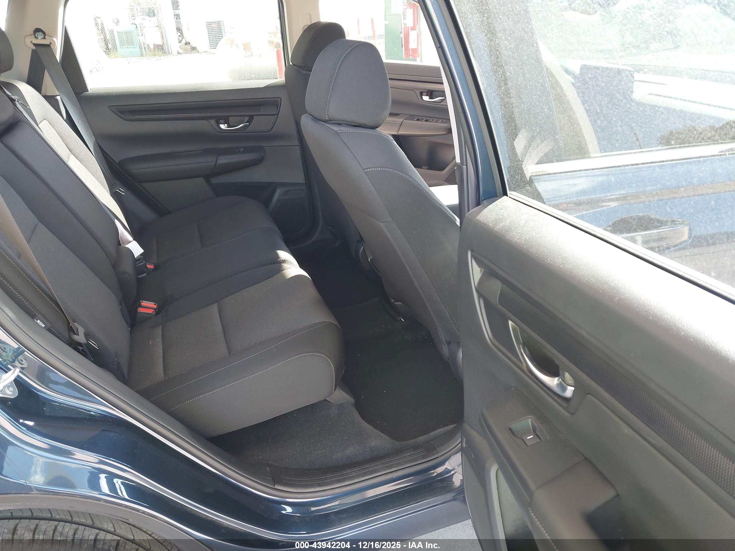 HONDA CR-V image 8