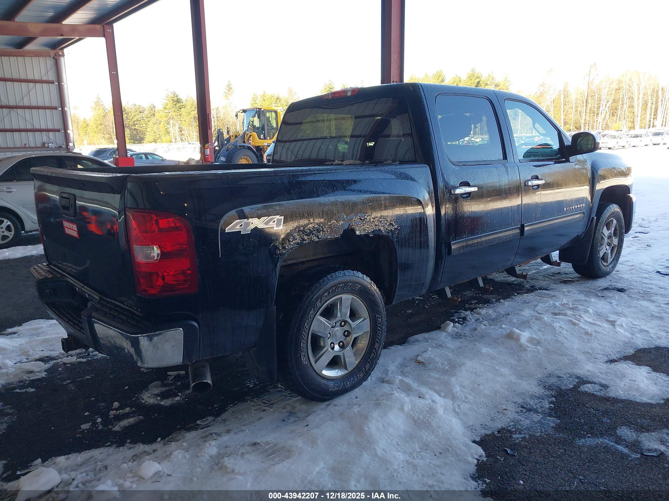 CHEVROLET SILVERADO image 4