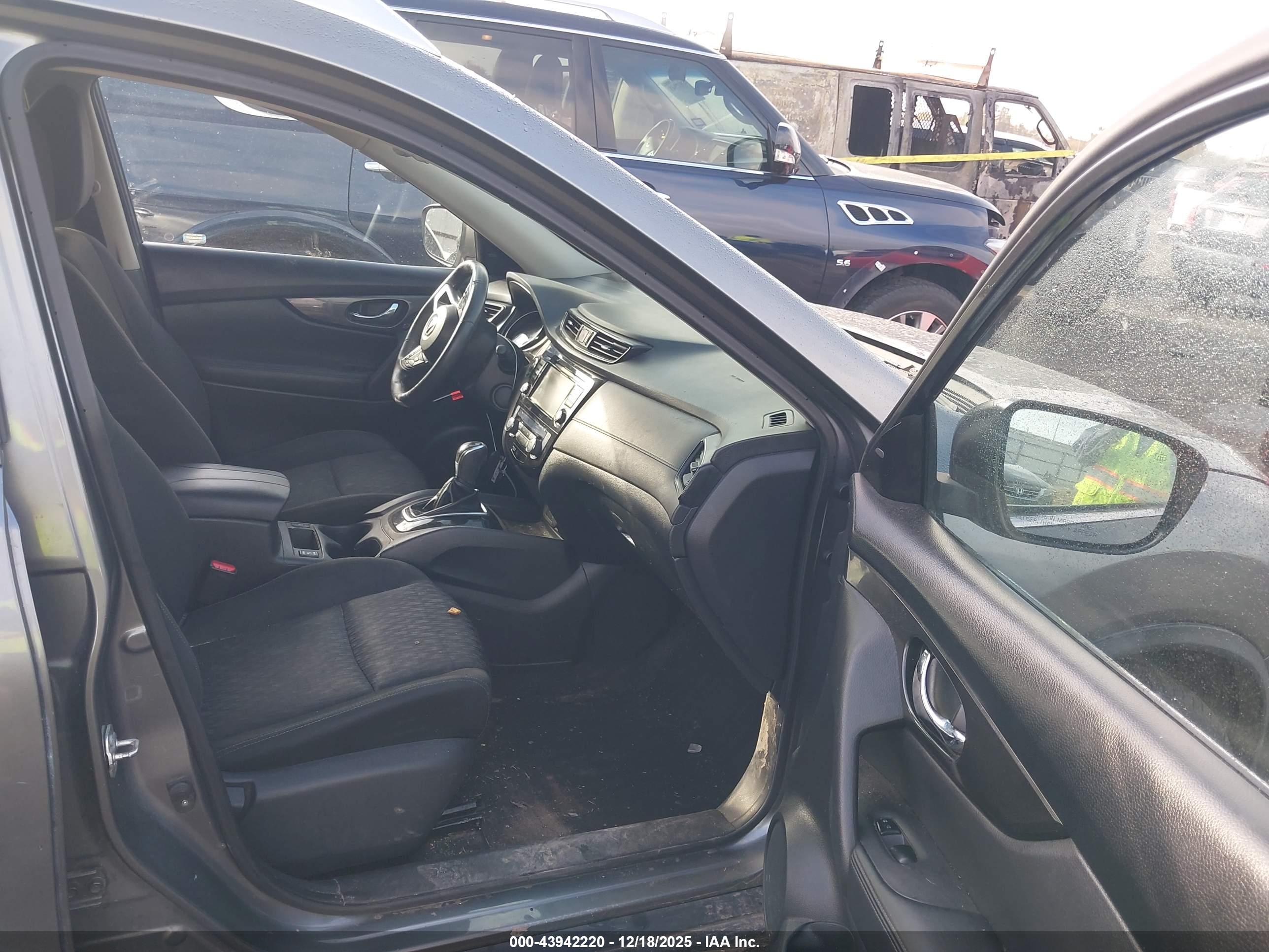 NISSAN ROGUE image 5