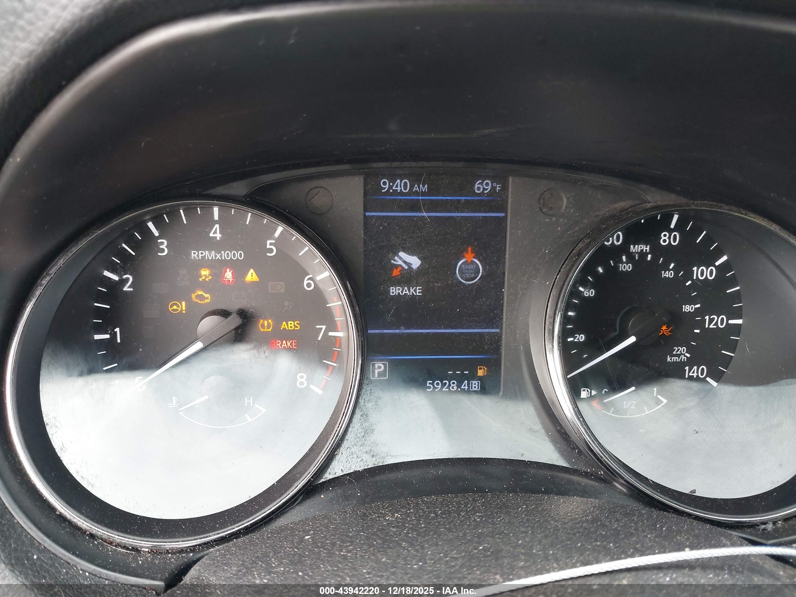 NISSAN ROGUE image 7