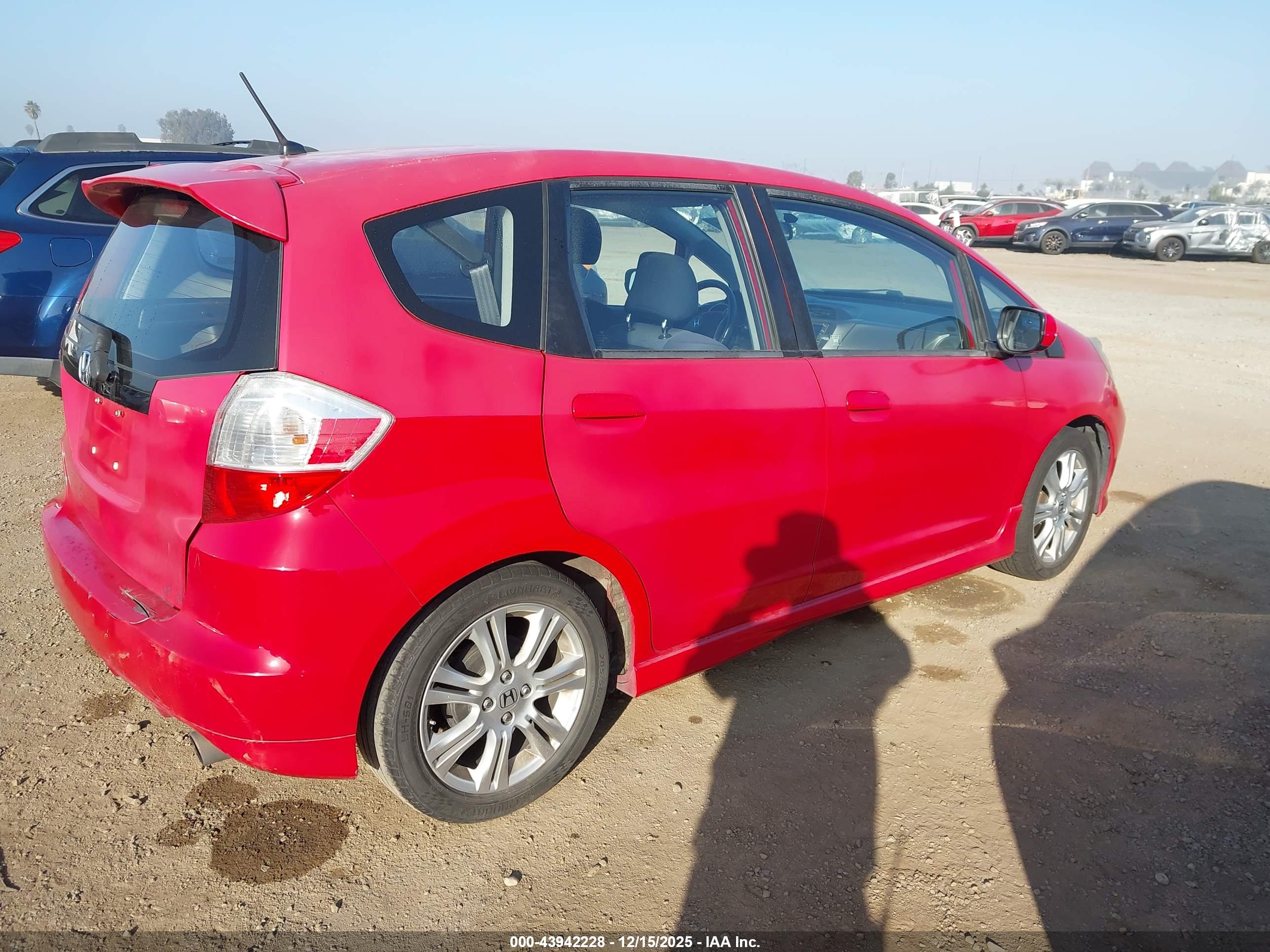 HONDA FIT image 4