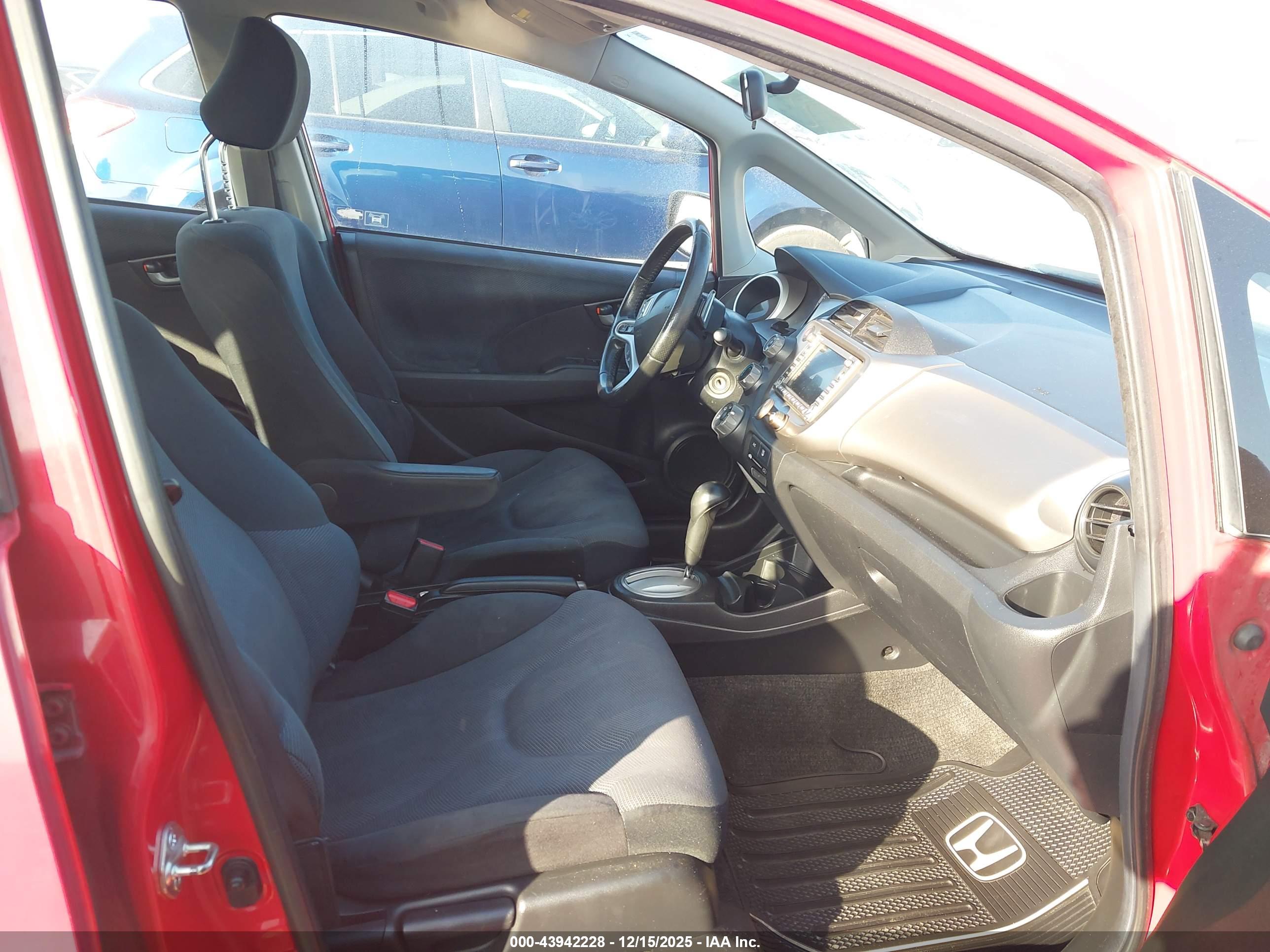 HONDA FIT image 5