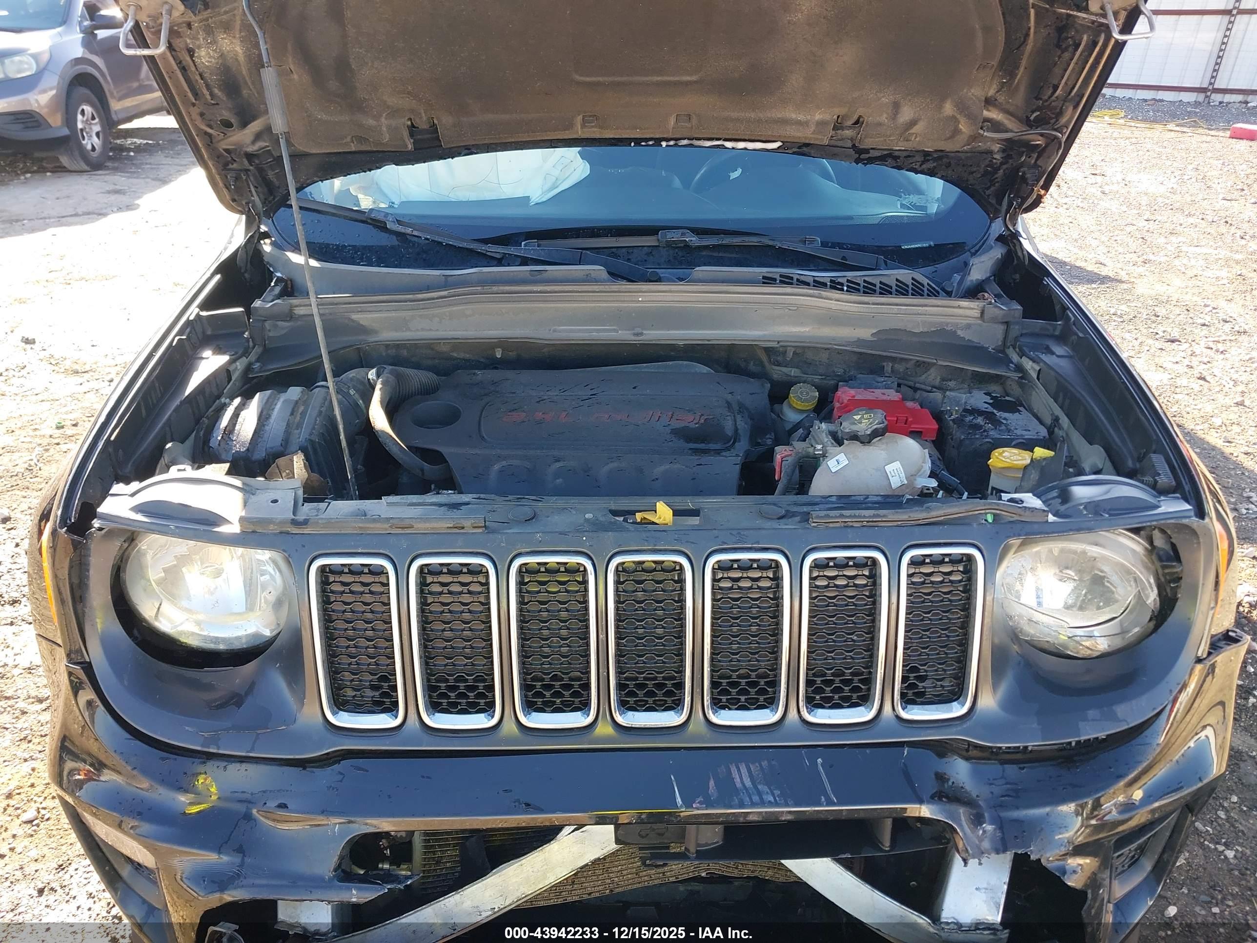 JEEP RENEGADE image 10