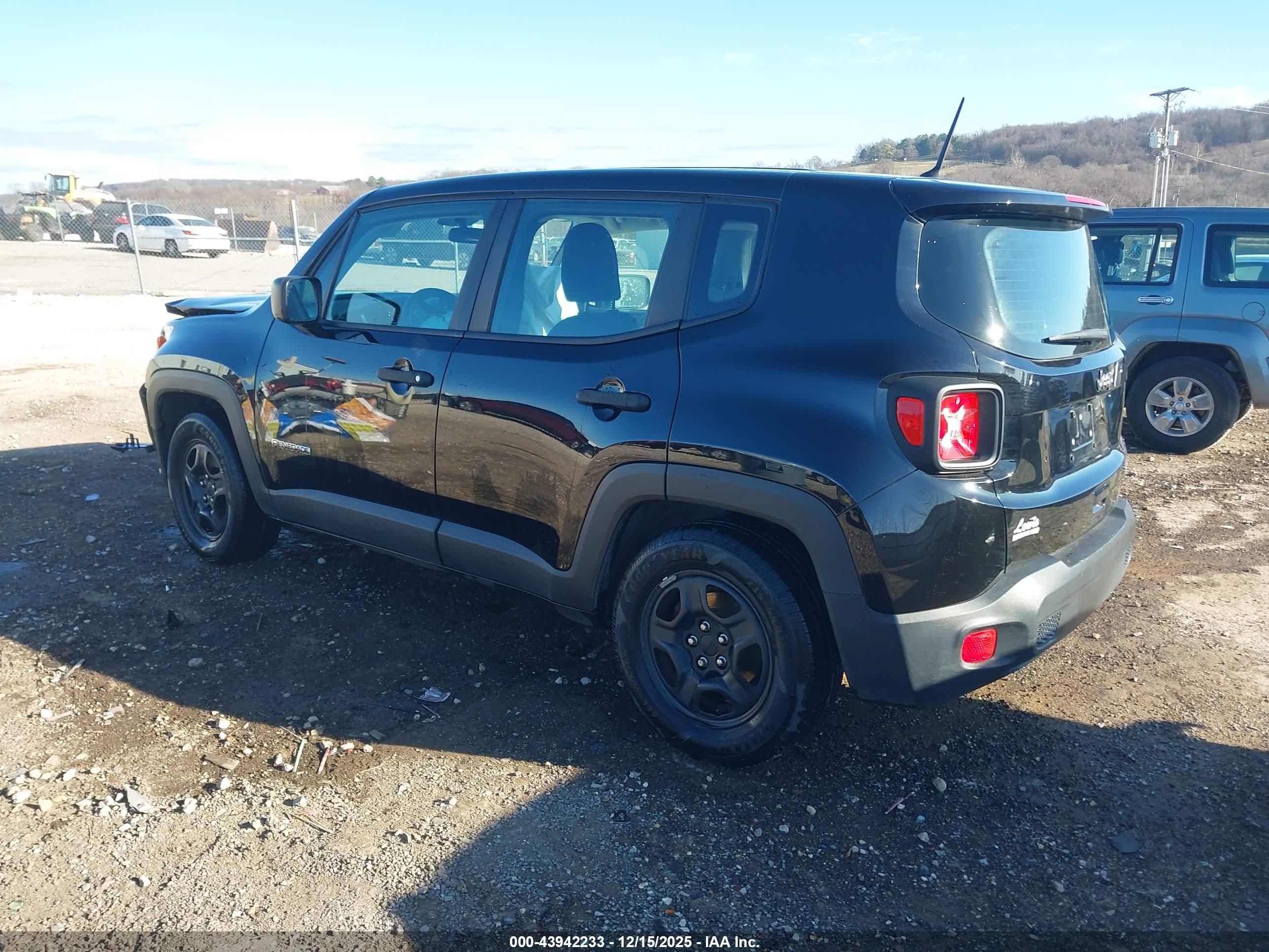 JEEP RENEGADE image 3