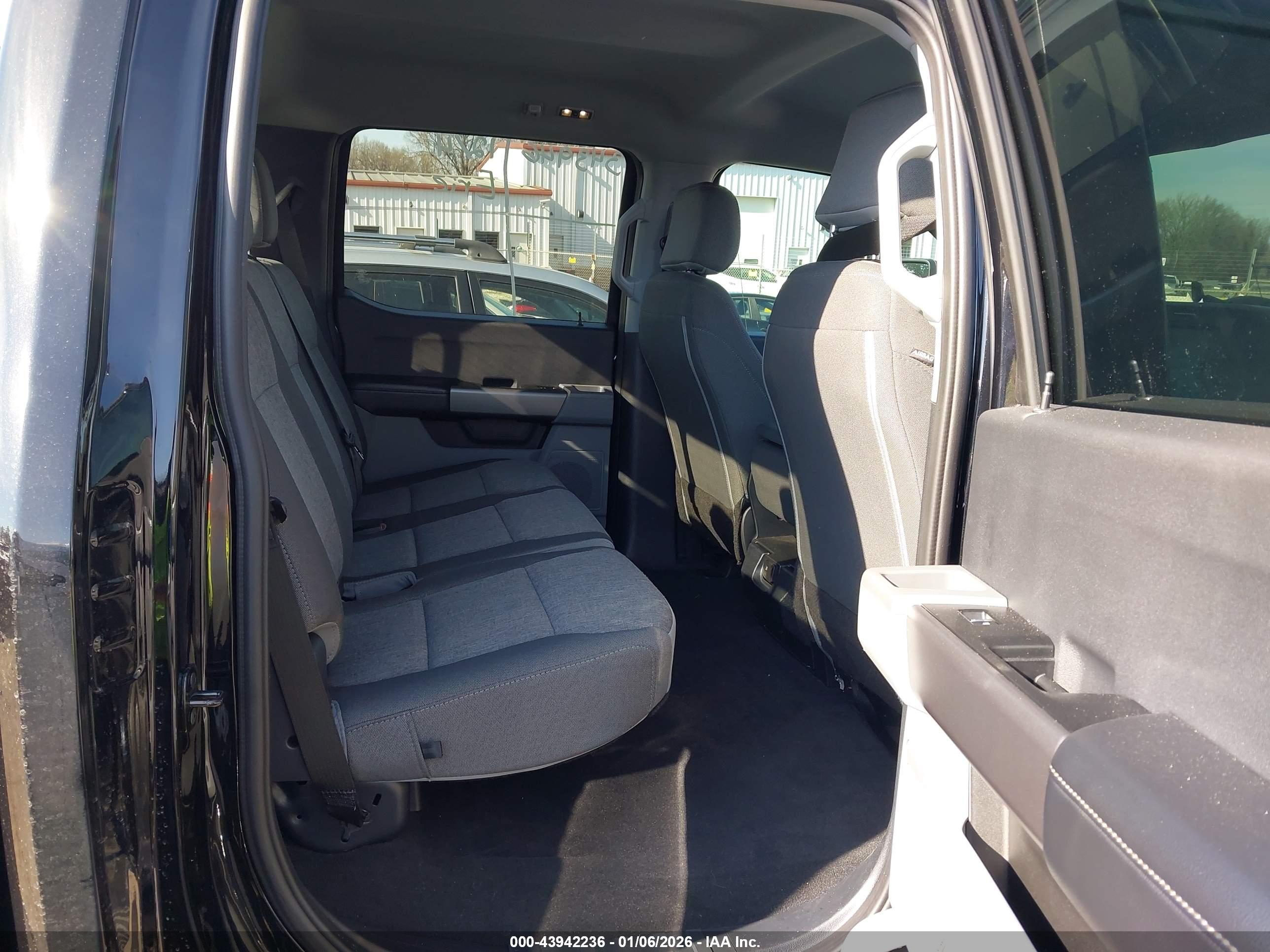 FORD F-250 image 8