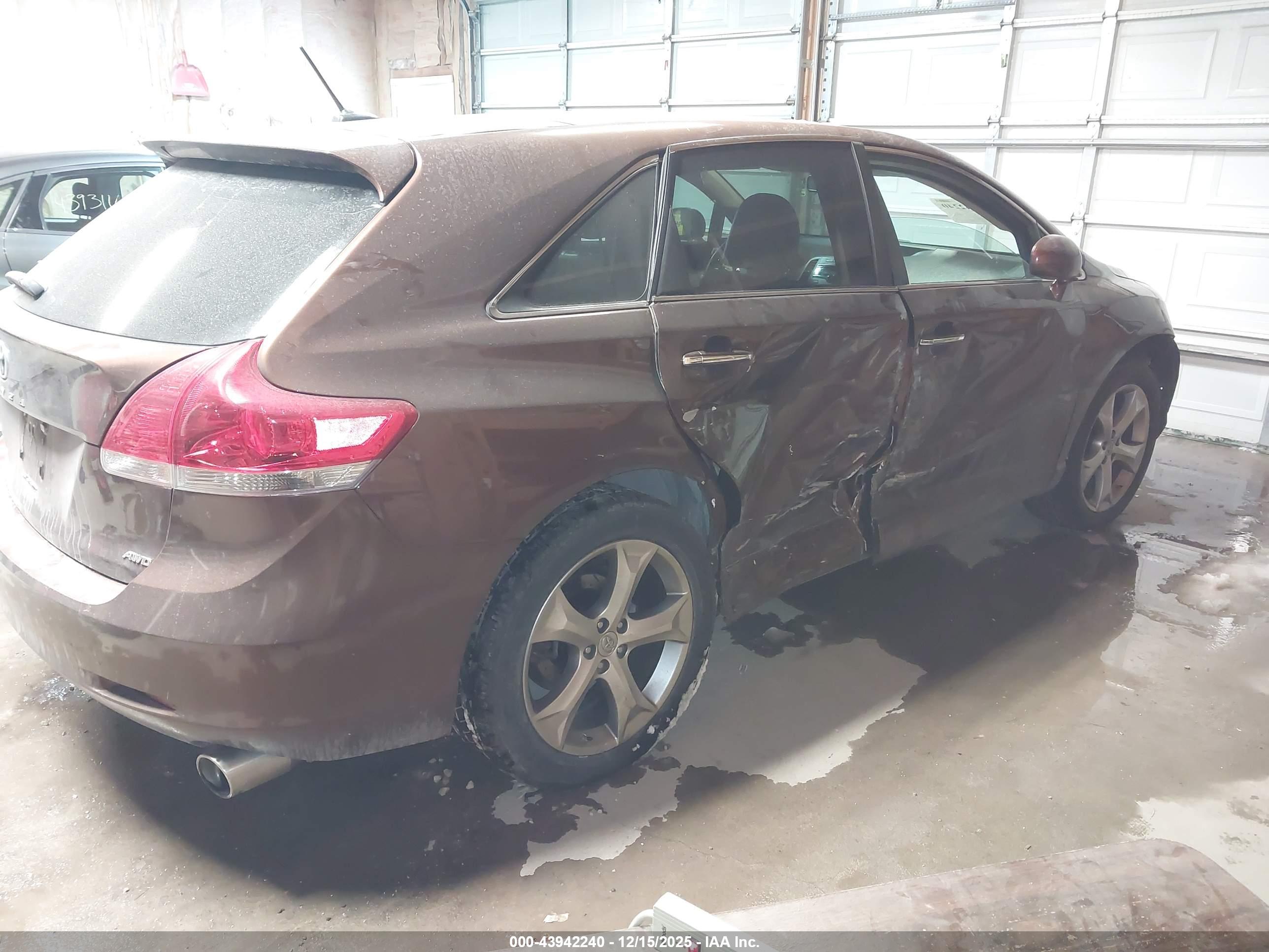 TOYOTA VENZA image 4