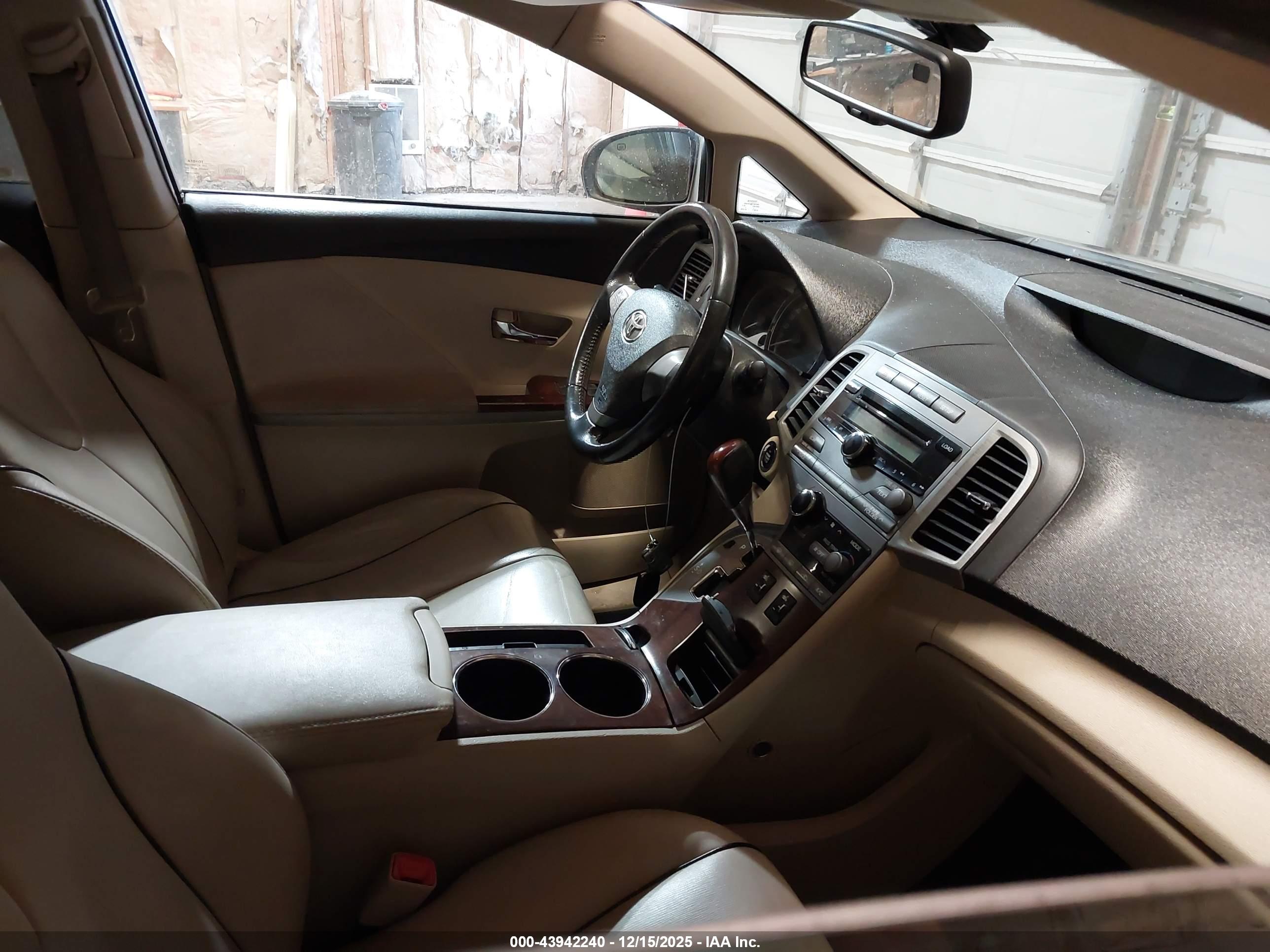 TOYOTA VENZA image 5