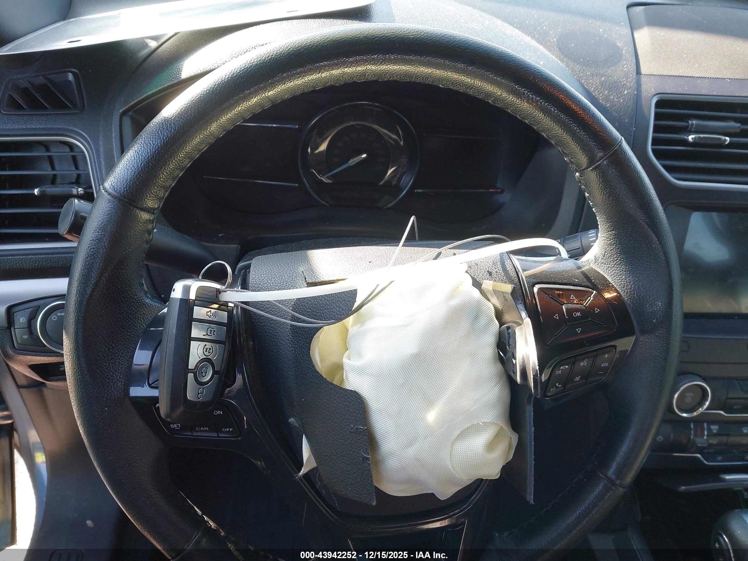 FORD EXPLORER image 11