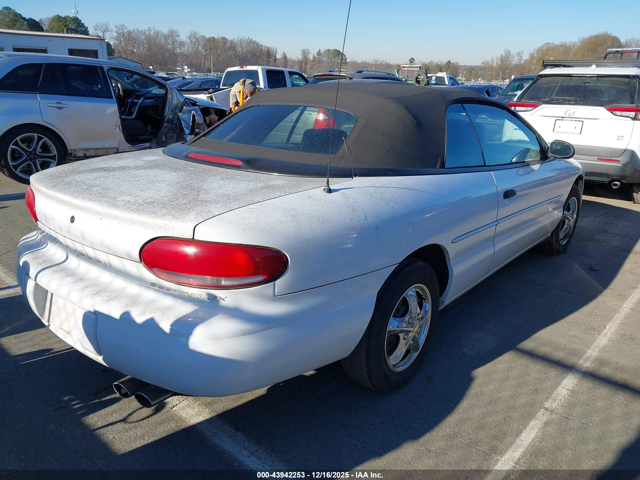 CHRYSLER SEBRING image 4