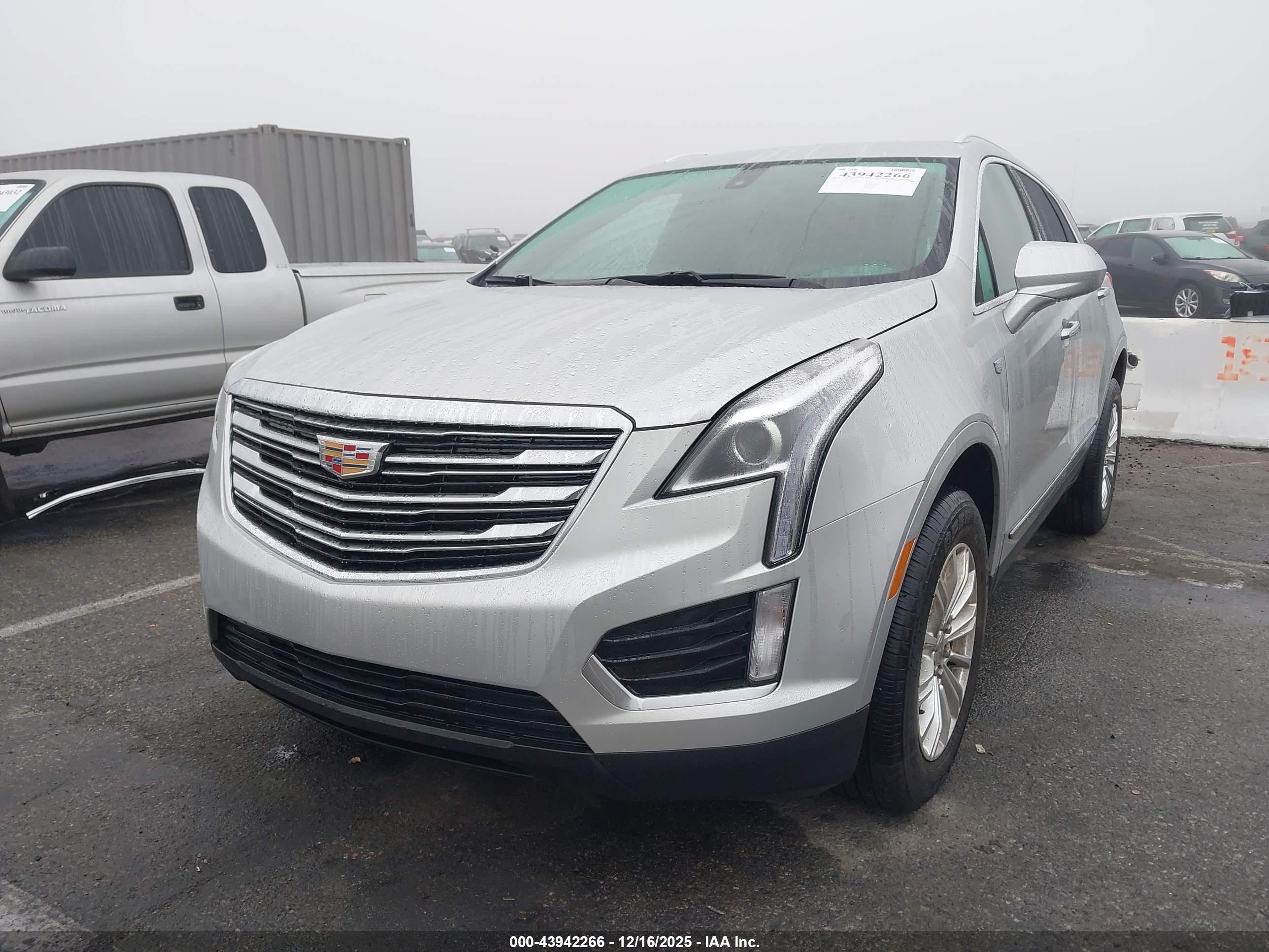 CADILLAC XT5 image 2
