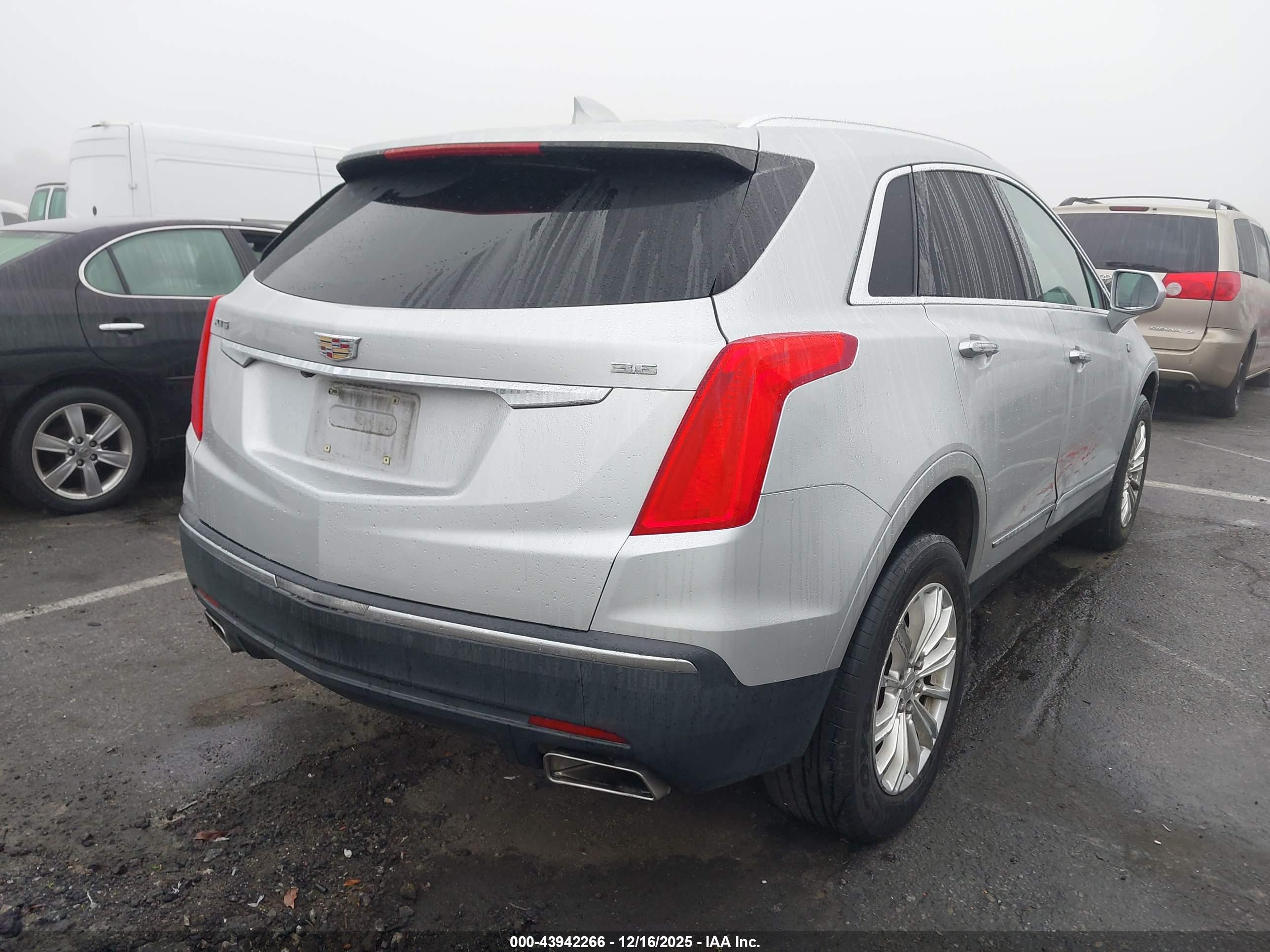 CADILLAC XT5 image 4