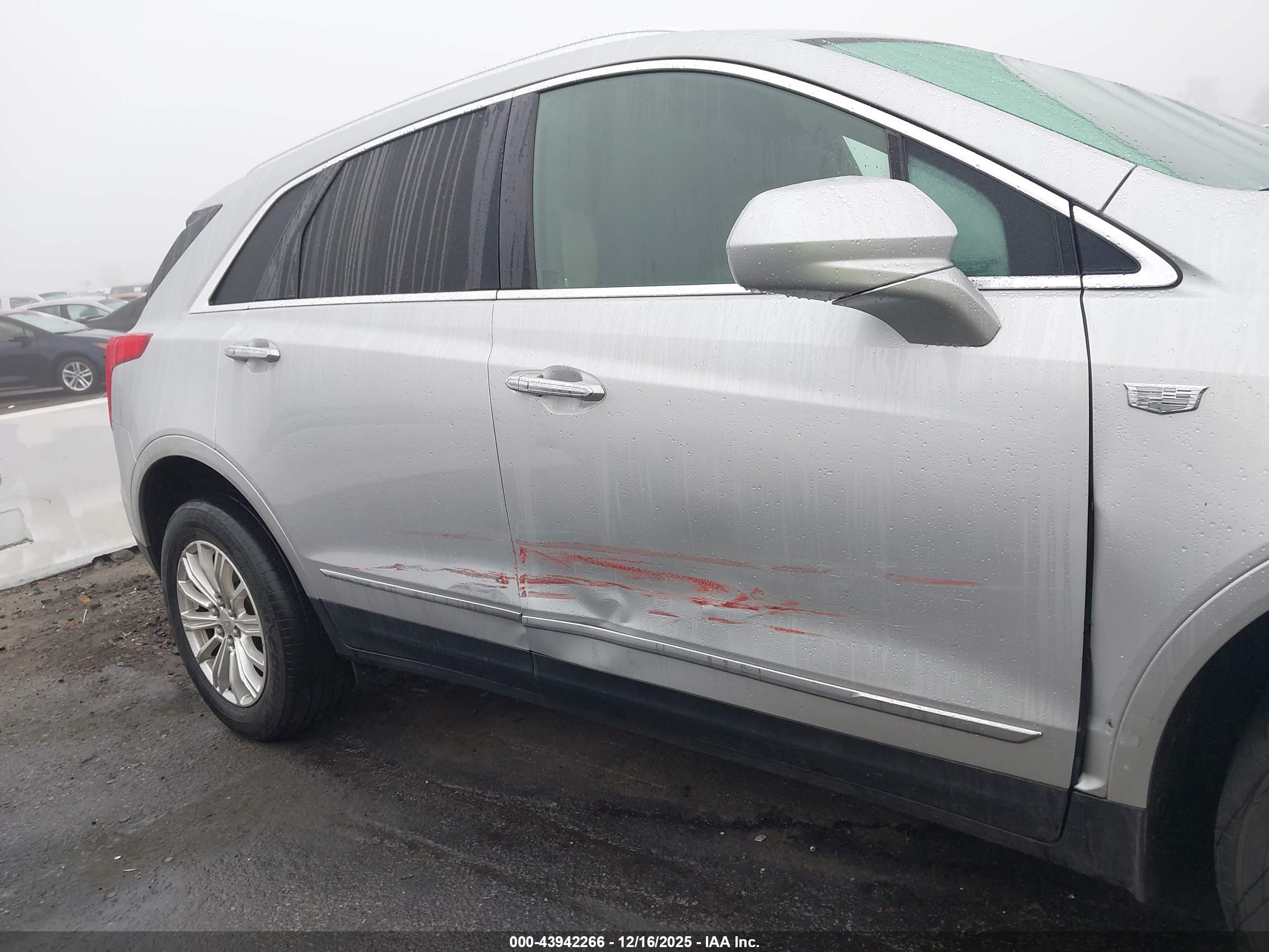 CADILLAC XT5 image 6