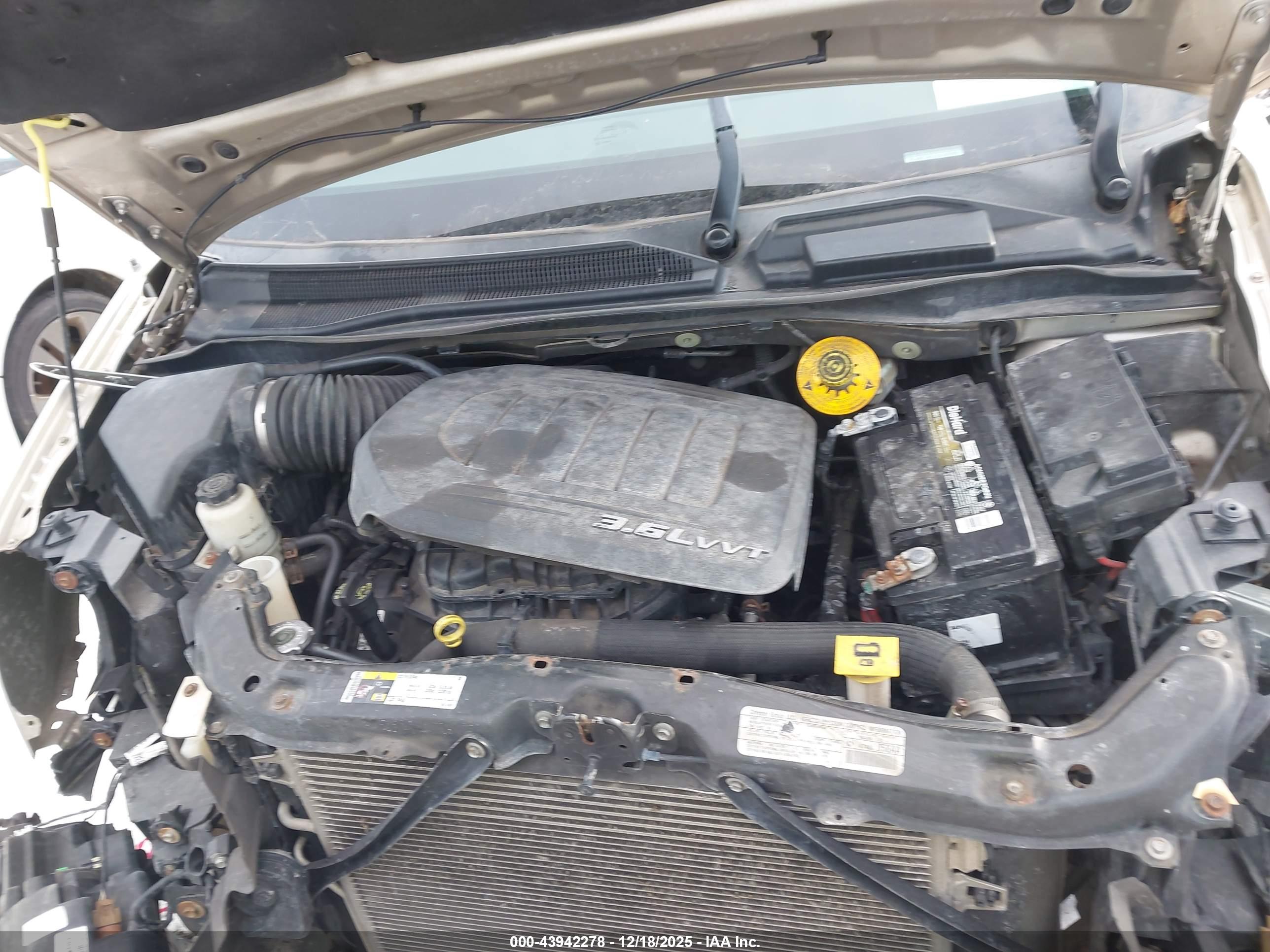 CHRYSLER TOWN image 10