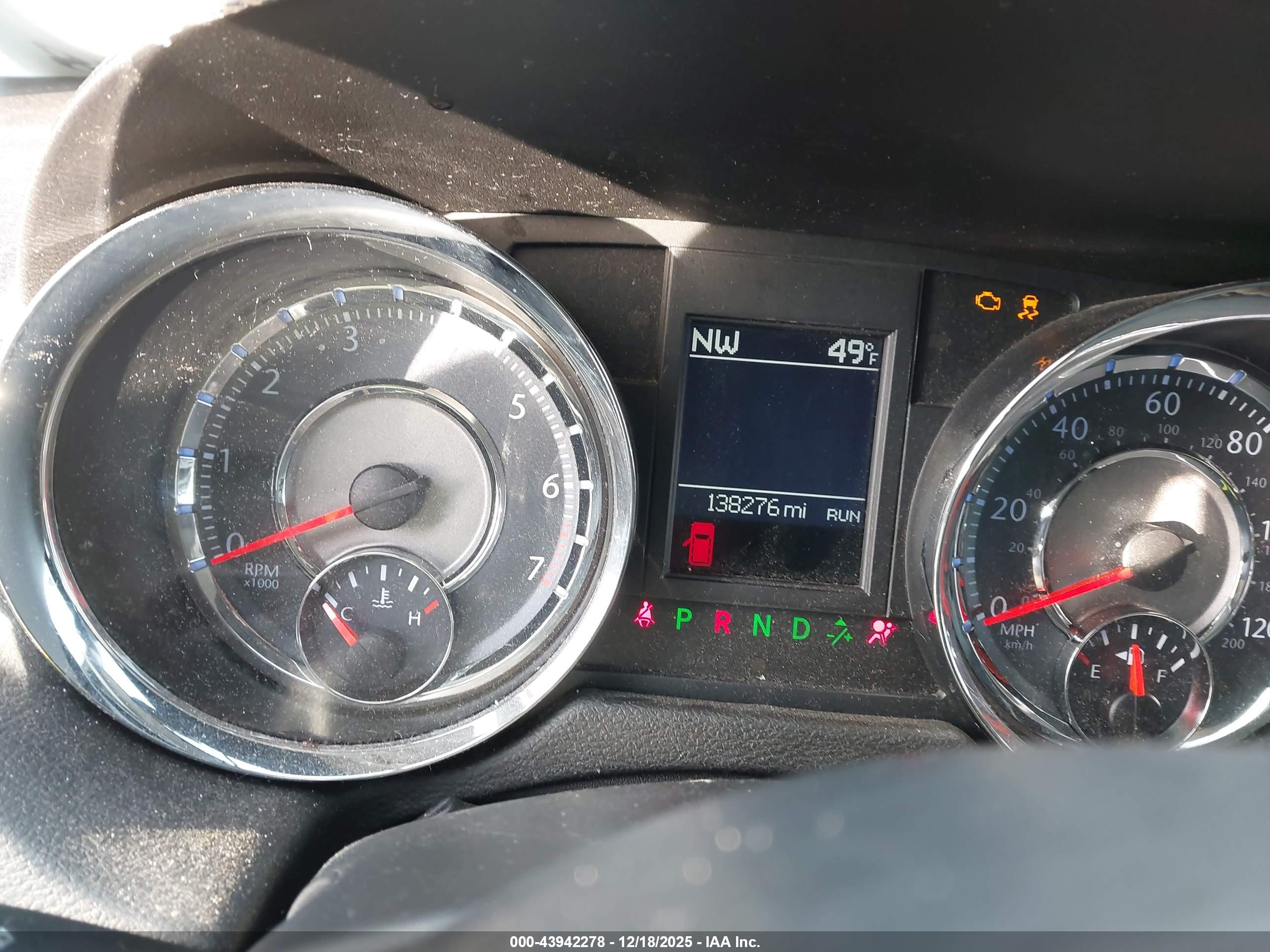 CHRYSLER TOWN image 7