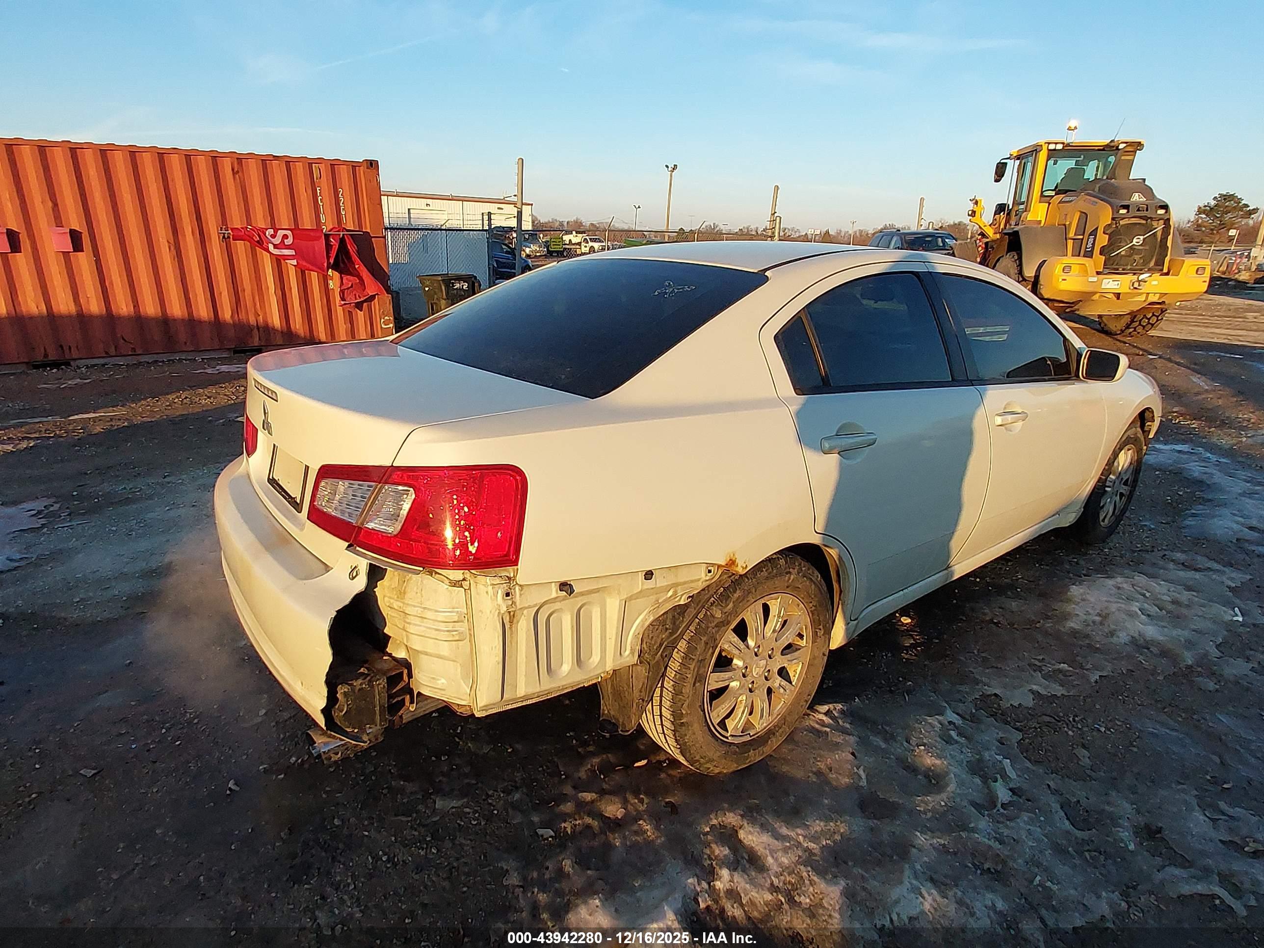 MITSUBISHI GALANT image 4